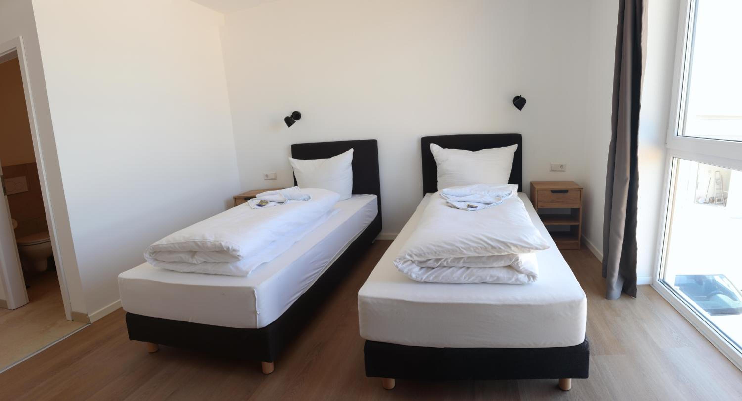 Twin Room - Photo 15