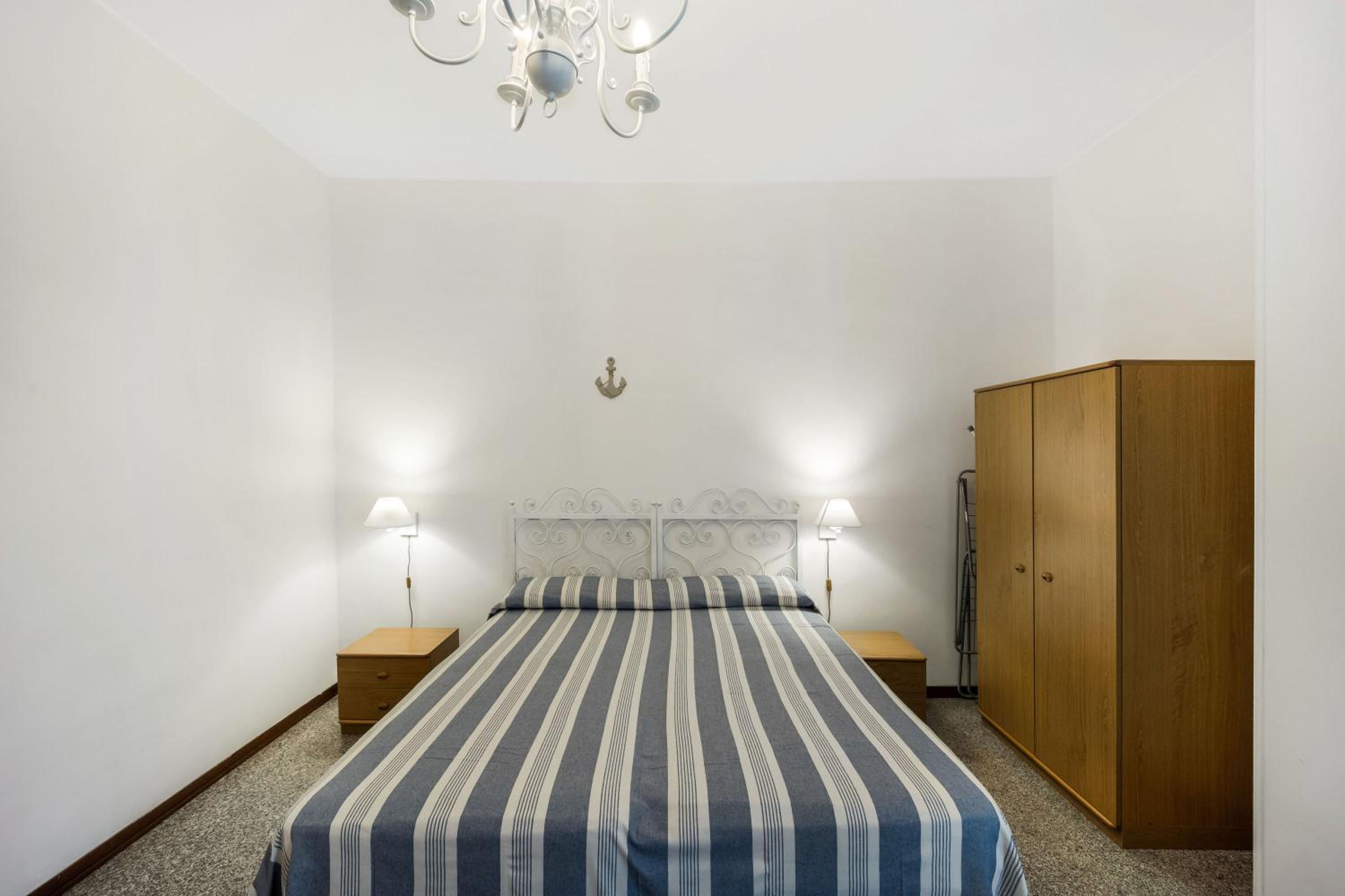 Superior One-Bedroom Apartment photo 1