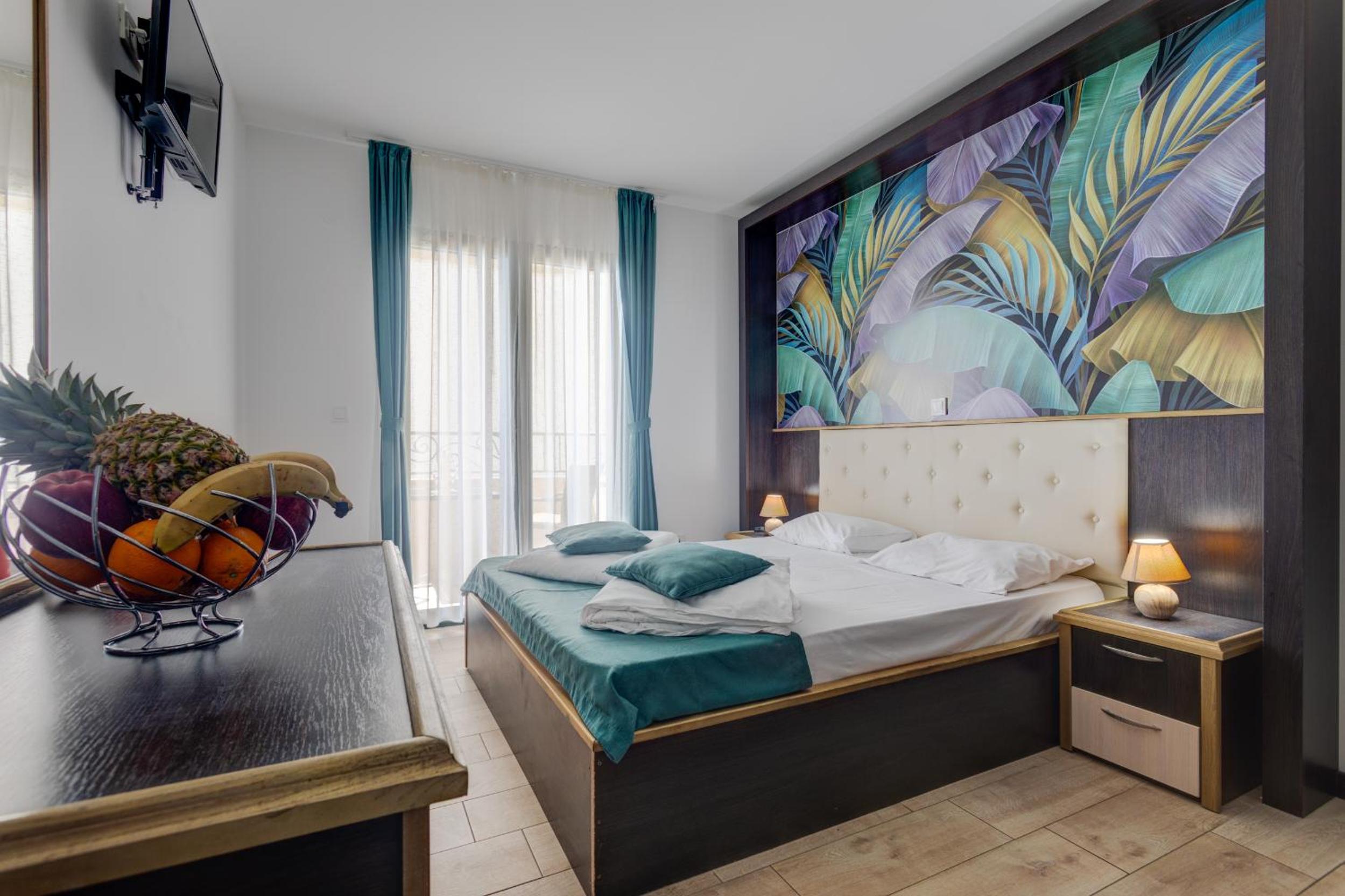 Double Room with Balcony and Sea View
