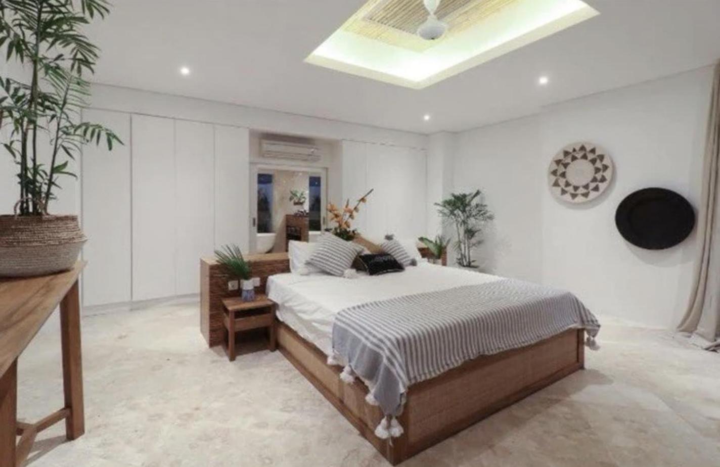 Two-Bedroom Villa - Photo 7