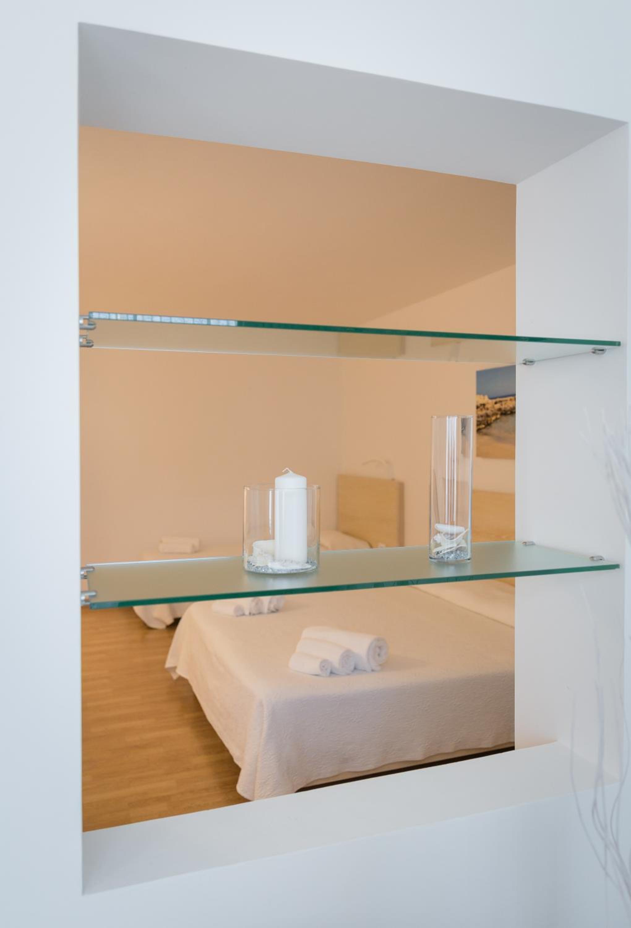 Superior Quadruple Room - Photo 4