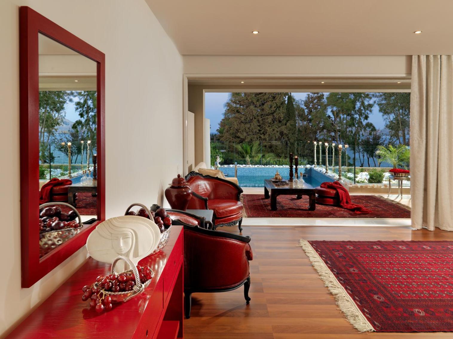  Exclusive Junior Suite with Private Jacuzzi or Pool - Photo 3
