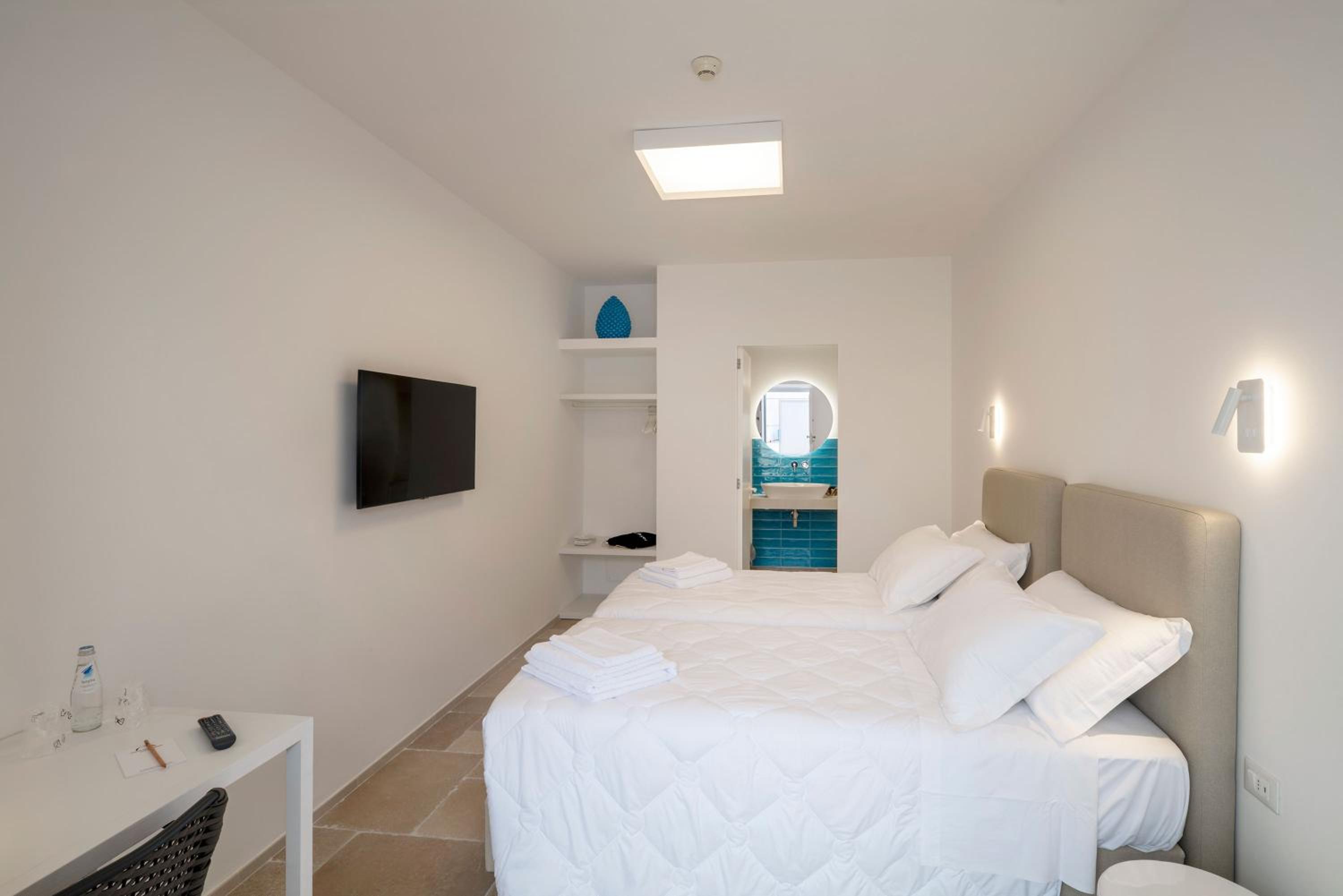 Superior Double Room - Photo 8