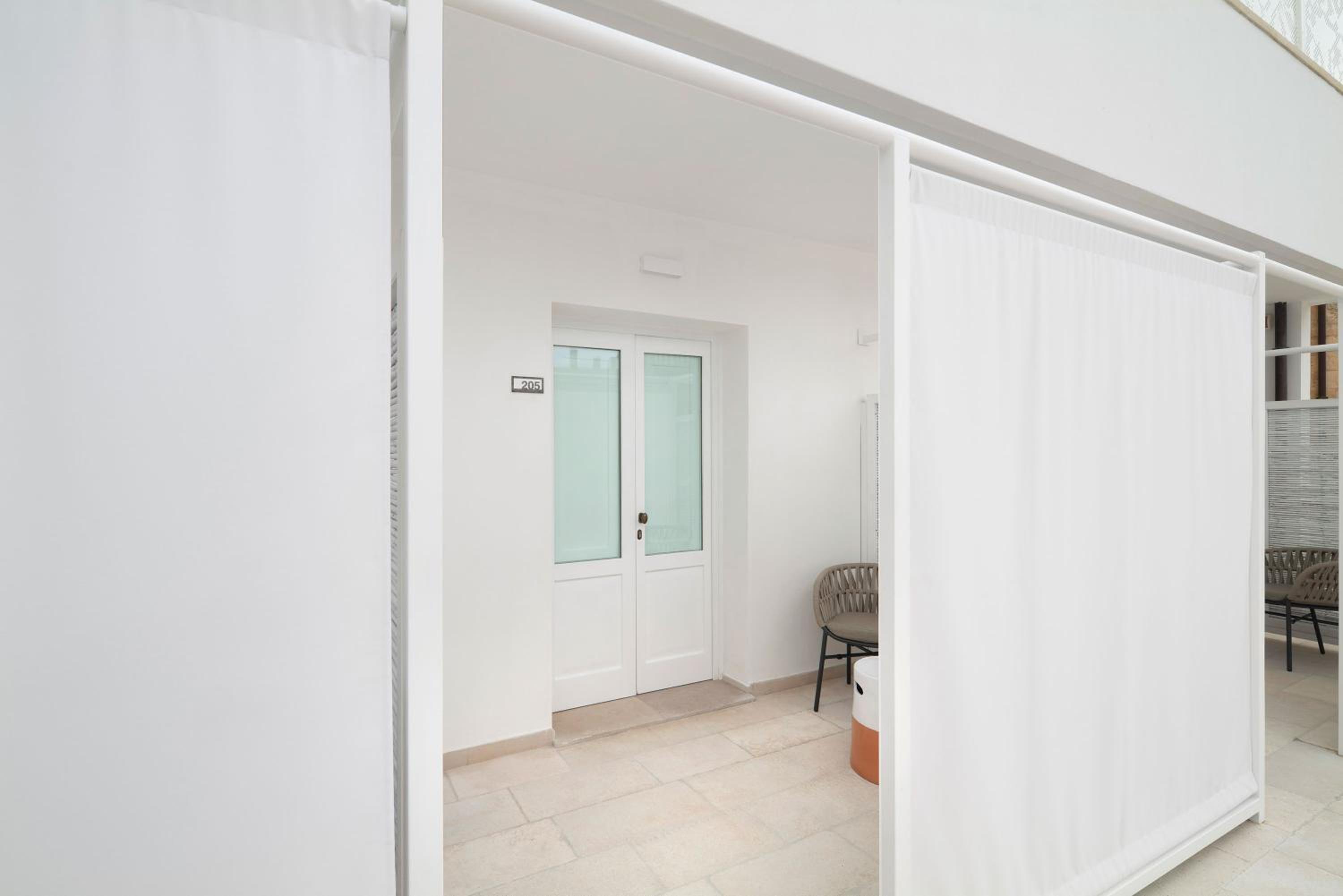 Superior Double Room - Photo 16