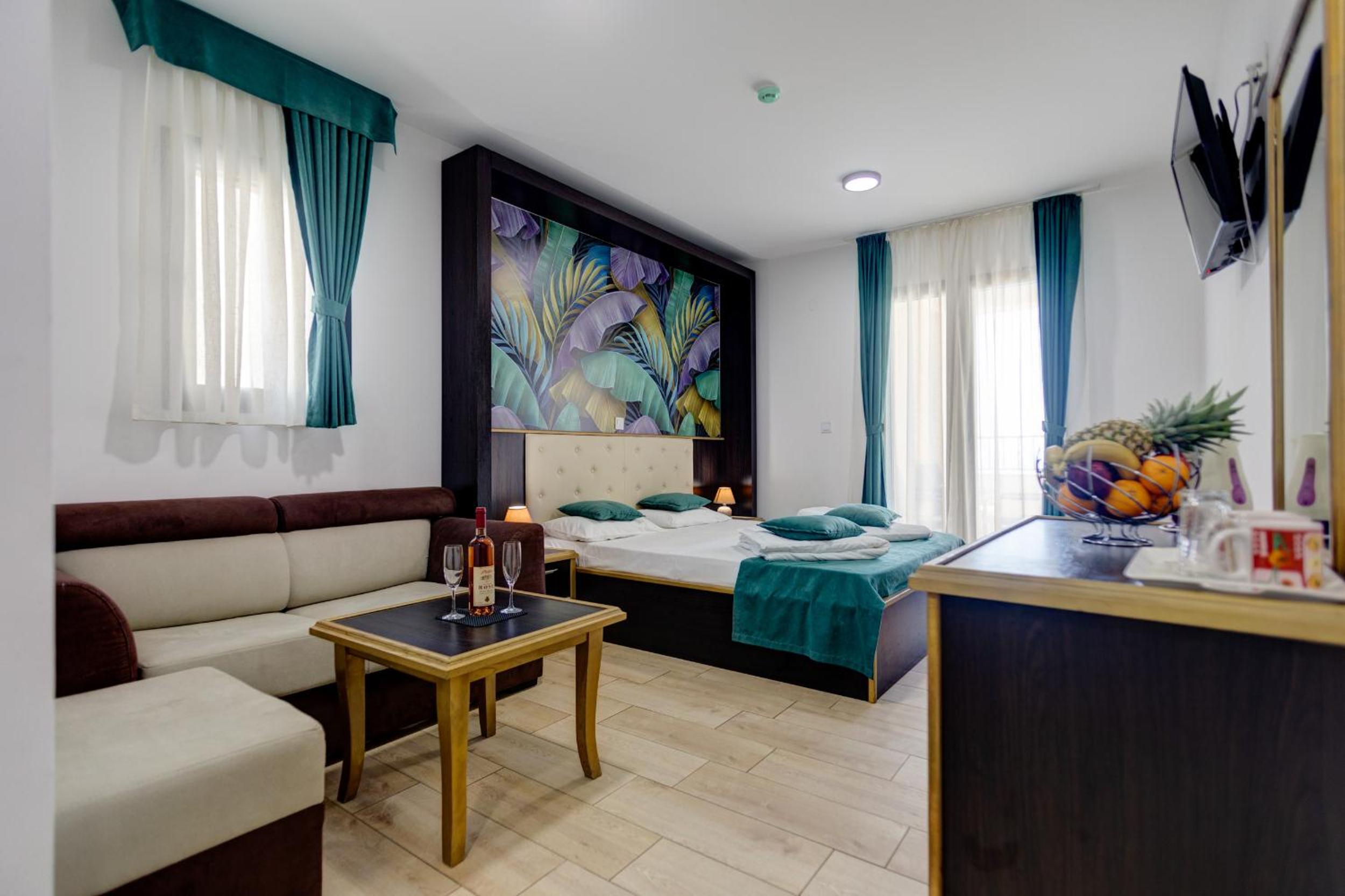 Triple Room with Sea View