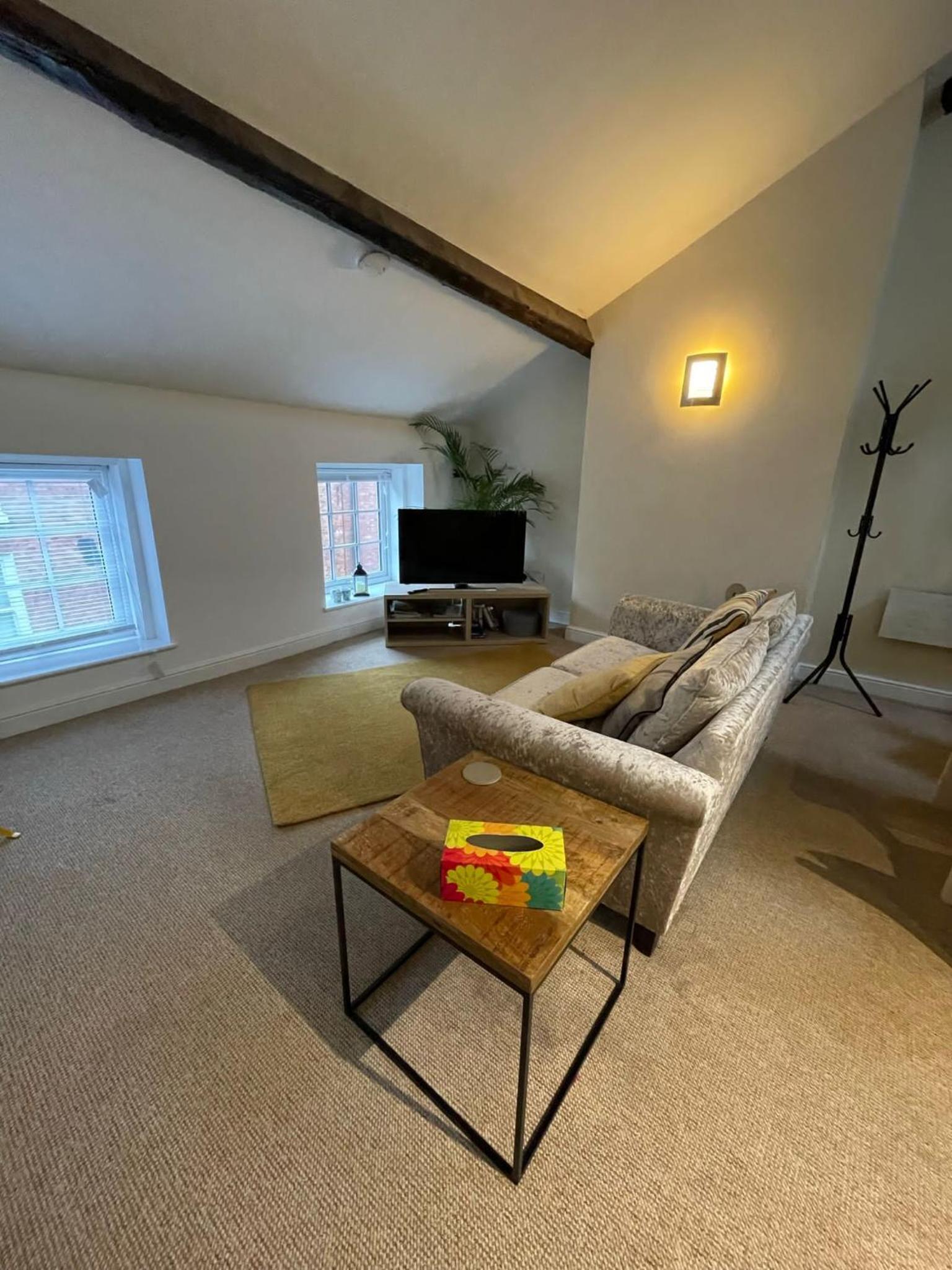 One-Bedroom Apartment - Photo 8