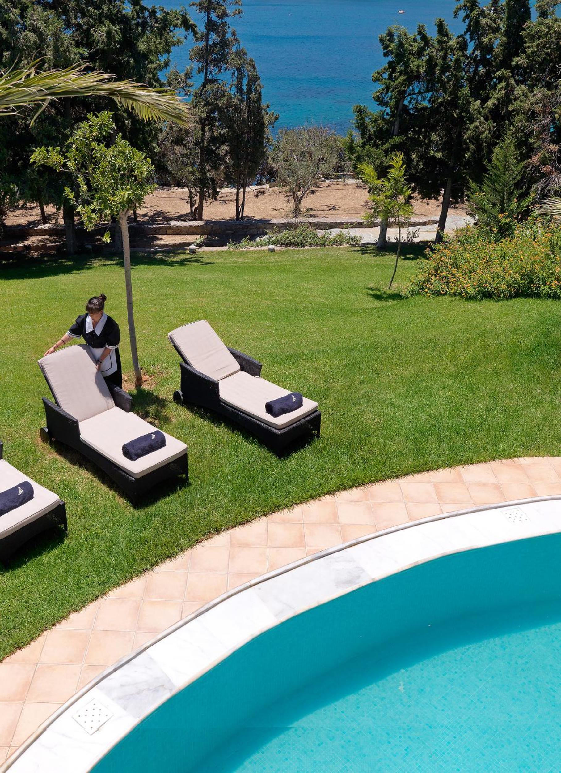 Exclusive Three-Bedroom Maisonette Individual Pool - Photo 6