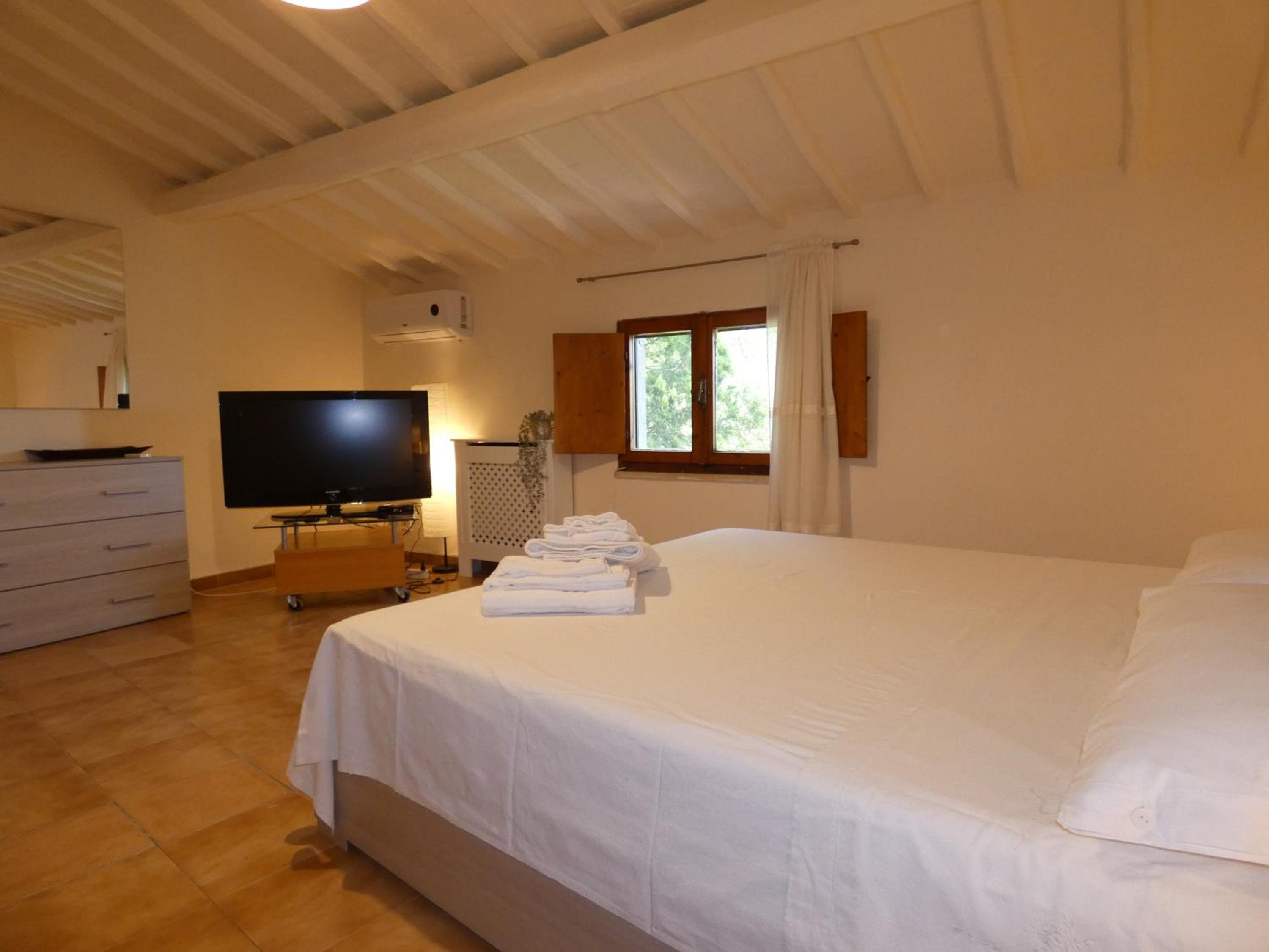 Two-Bedroom House photo 2