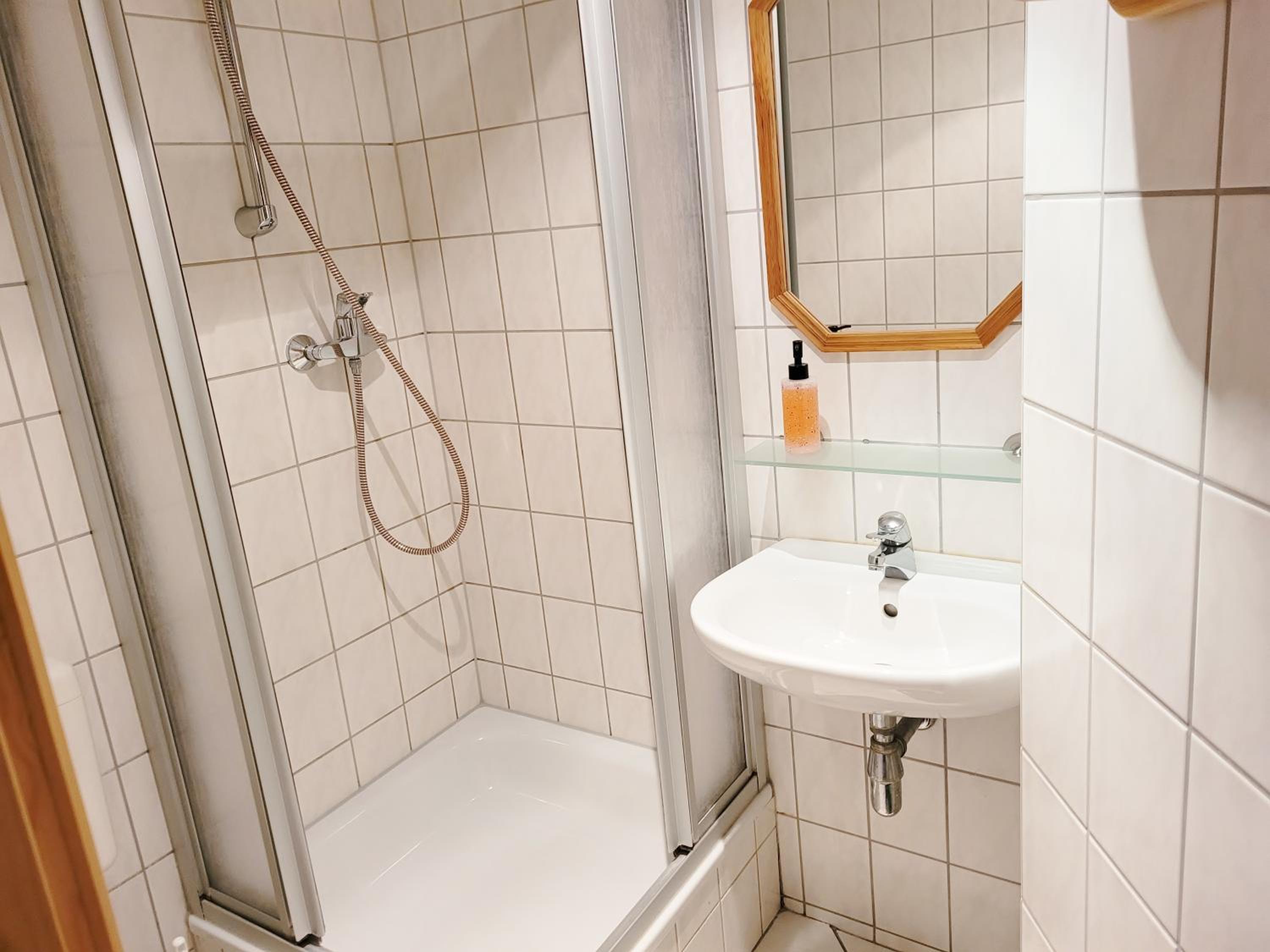 Budget Single Room photo 2