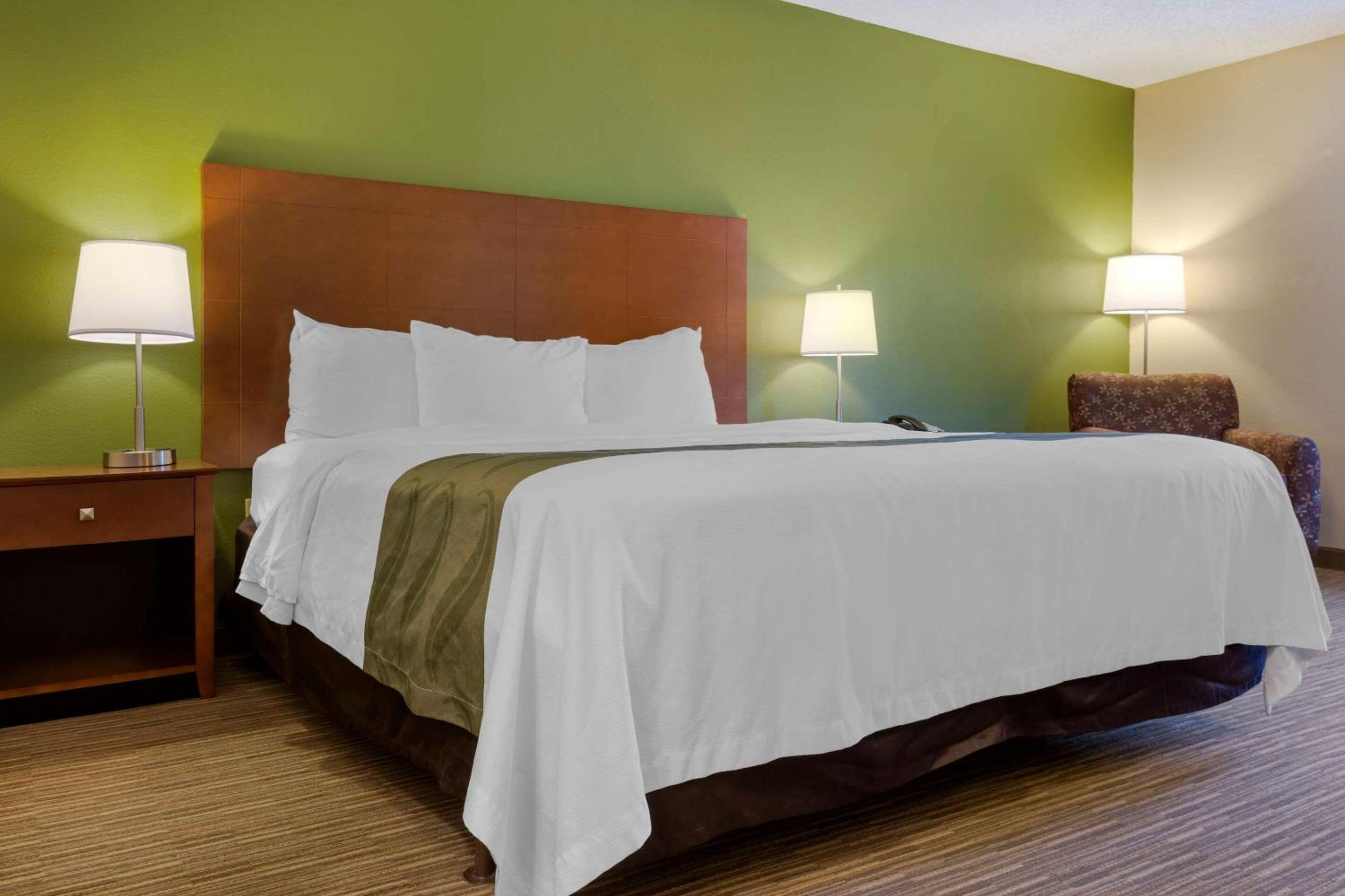 King Room - Disability Access/Non-Smoking - Photo 1