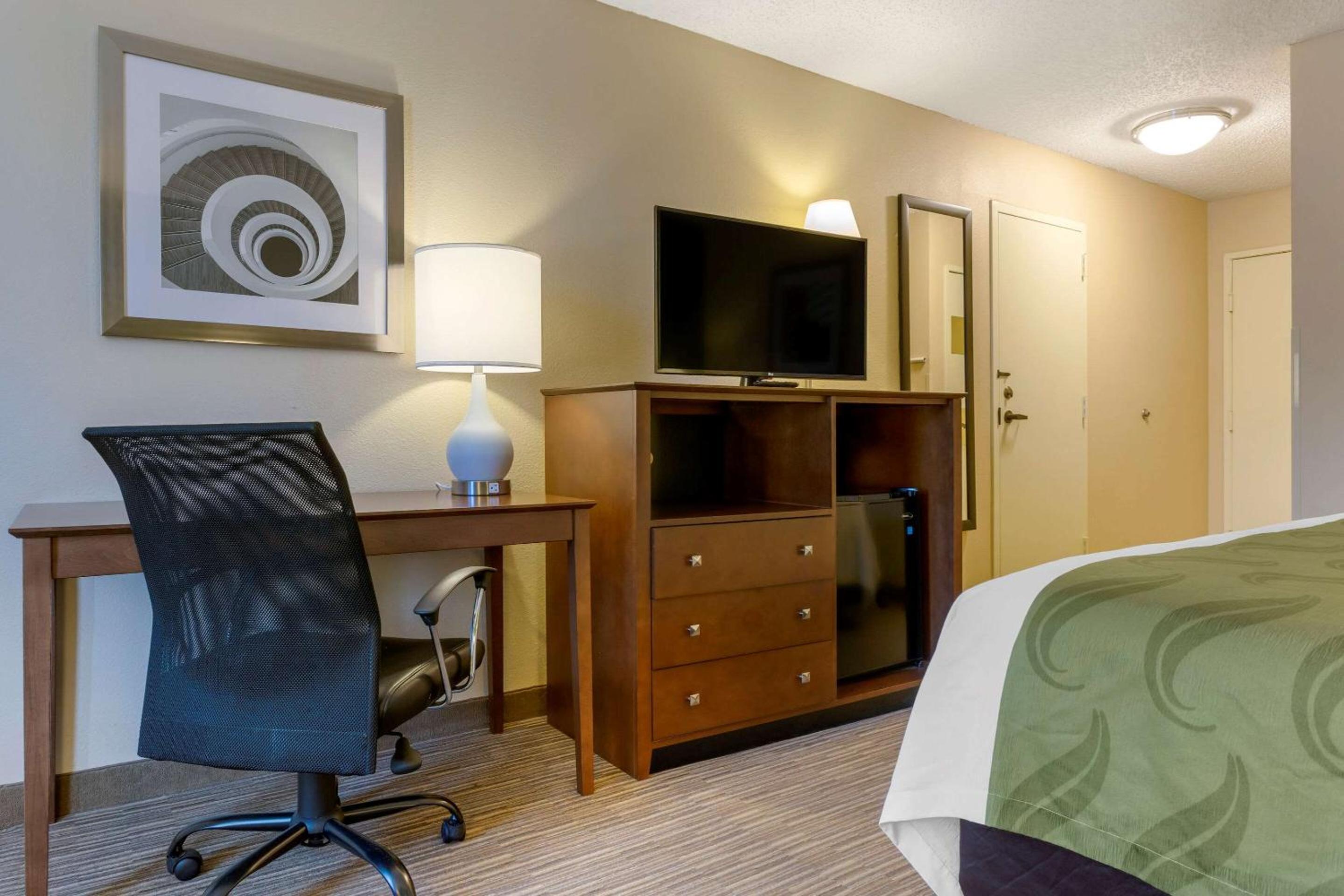 King Room - Disability Access/Non-Smoking - Photo 2