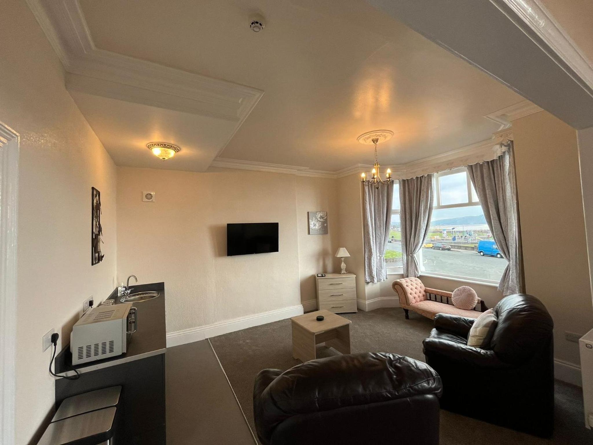 Deluxe Suite with Sea View photo 1