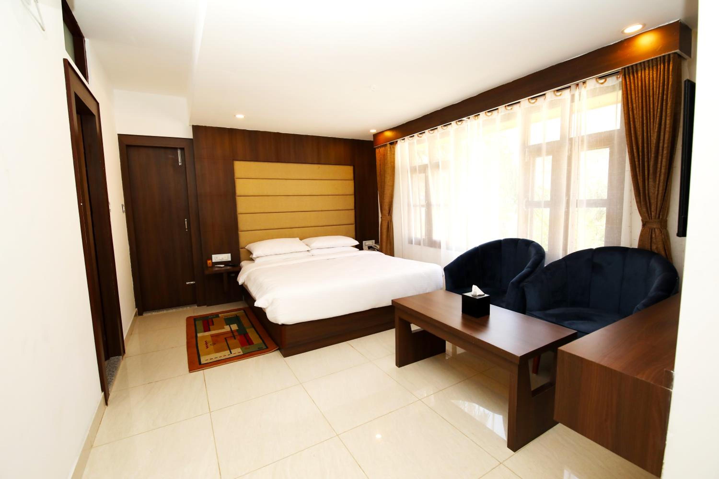 Deluxe Double Room photo 2