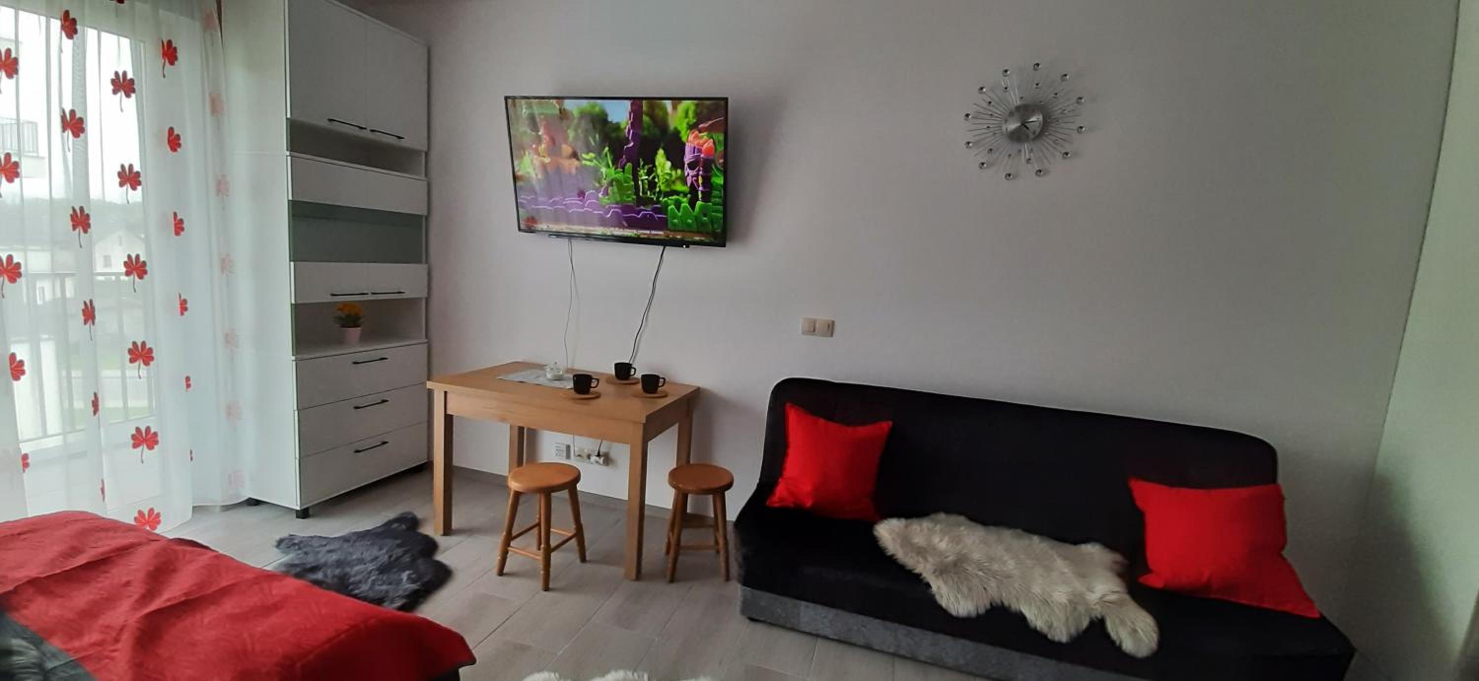 One-Bedroom Apartment - Photo 7
