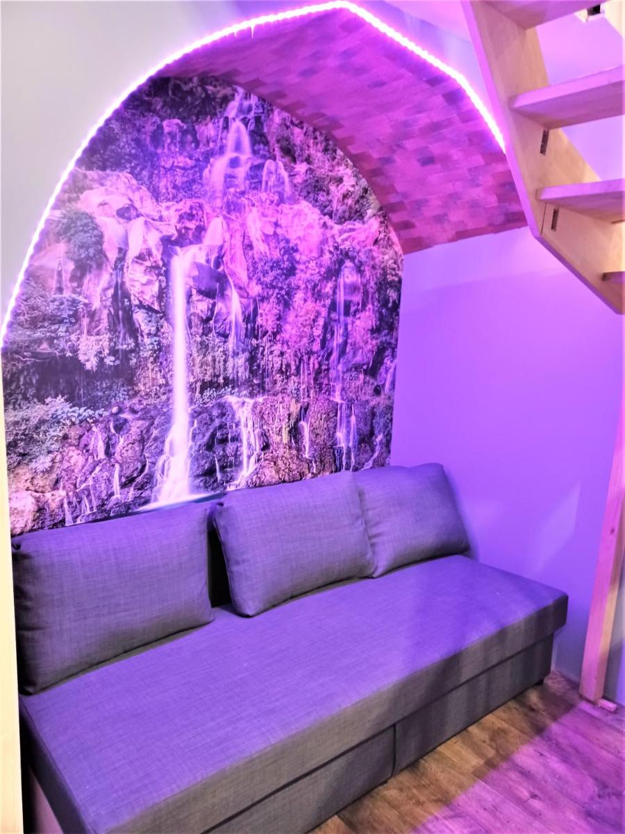 Apartment - Split Level - Photo 4