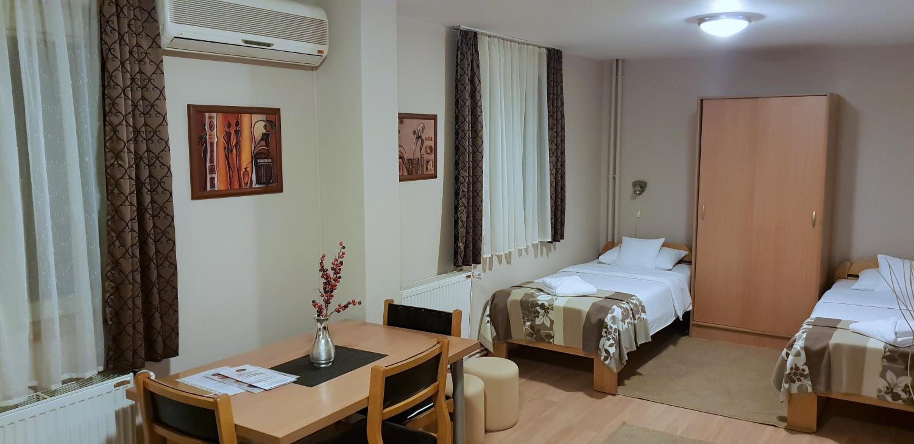 Triple Room - Photo 2
