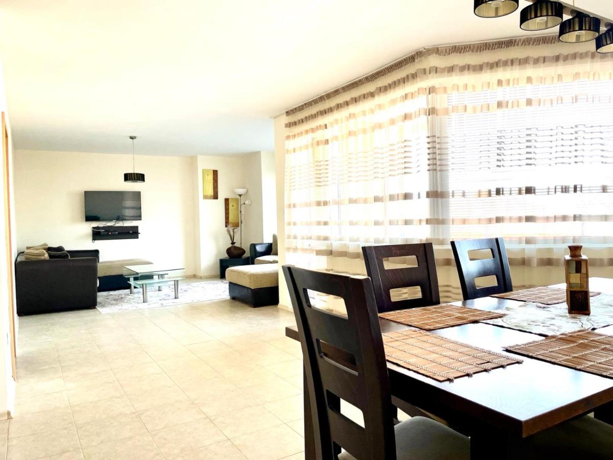 Apartment with Sea View - Photo 3