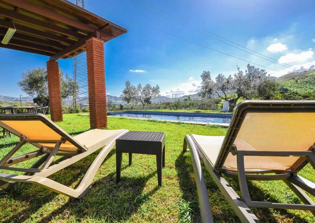 Three-Bedroom Villa photo 2