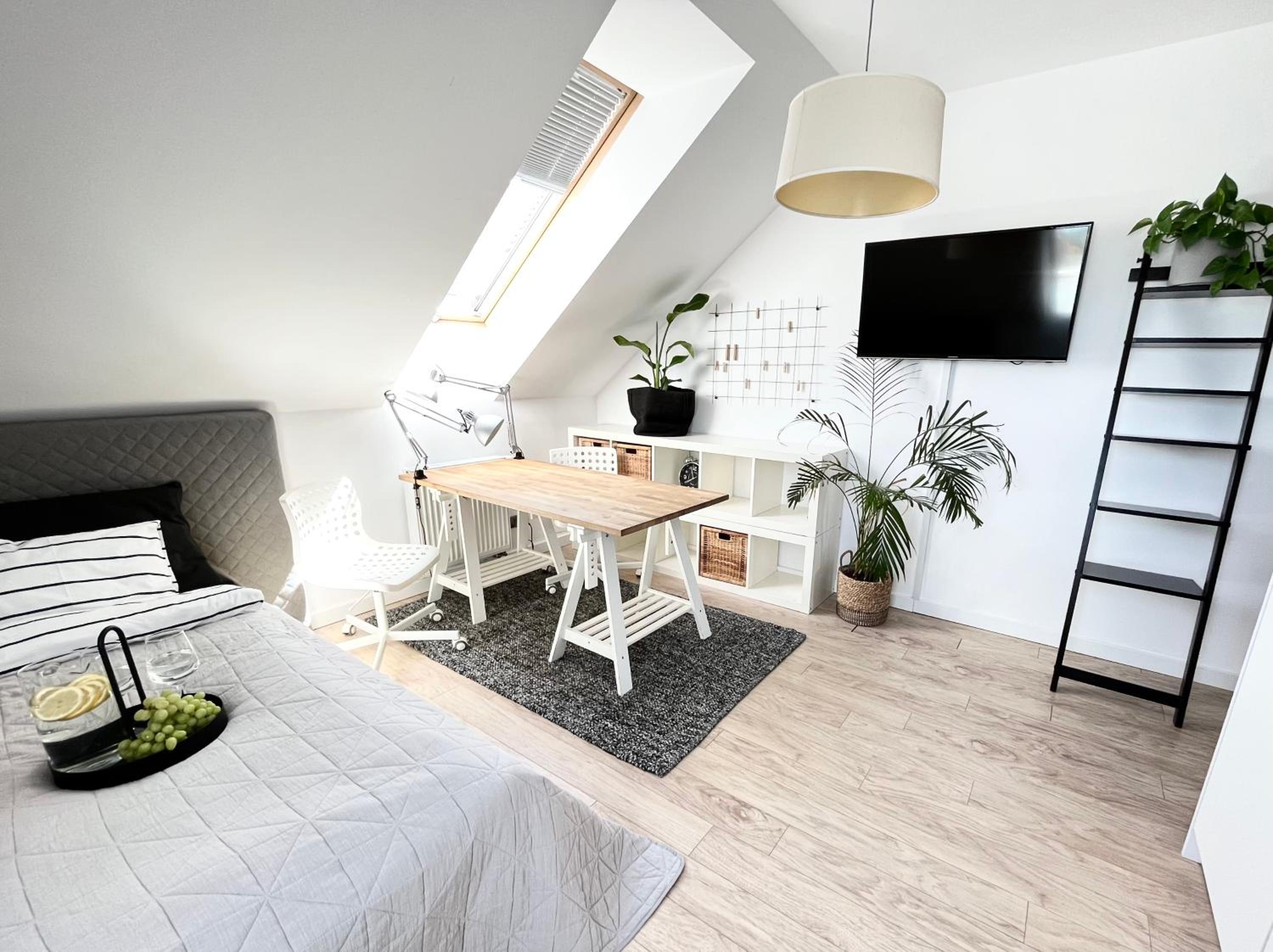 Two-Bedroom Apartment - Photo 5