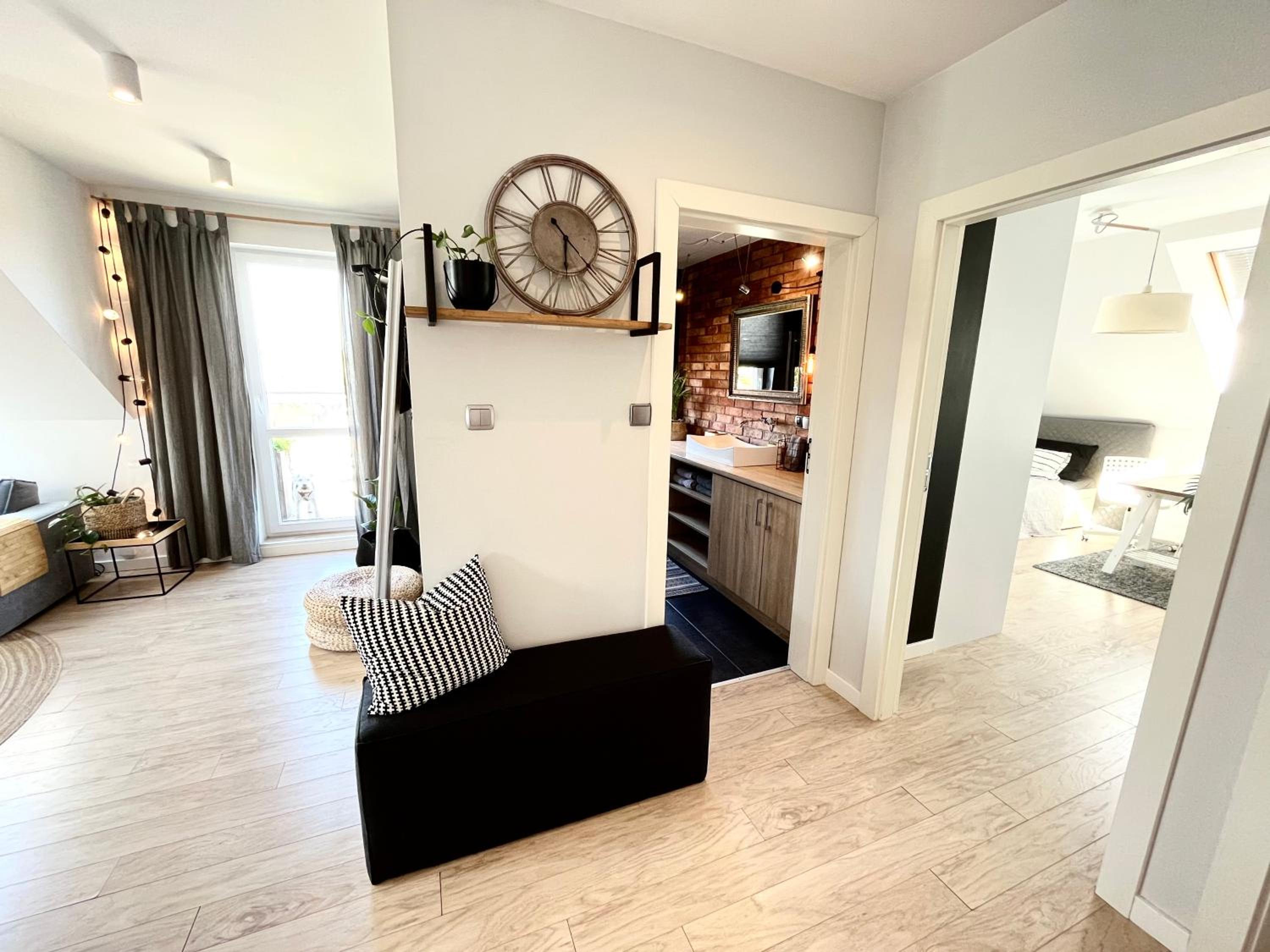 Two-Bedroom Apartment - Photo 11