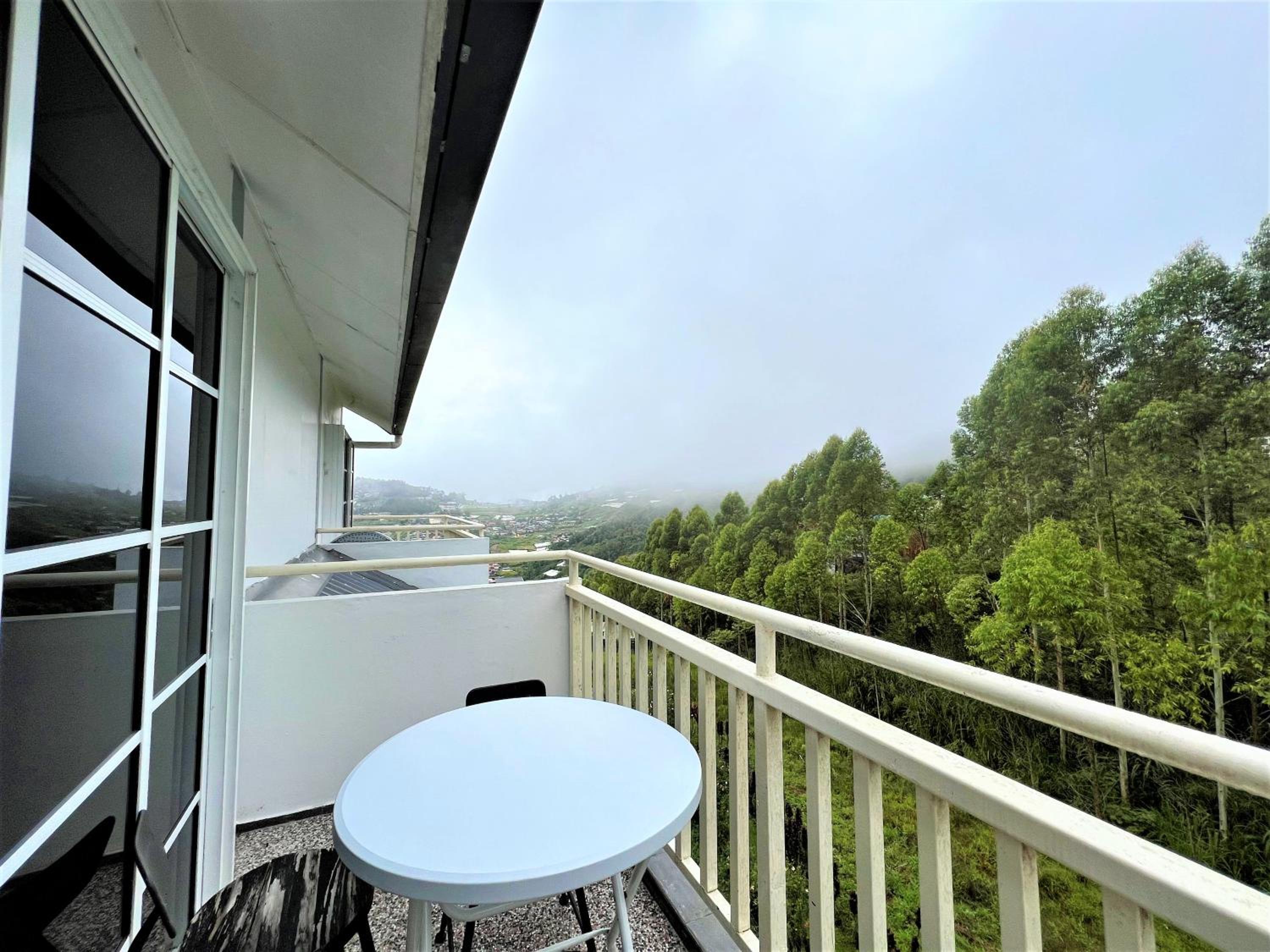 Triple Room with Balcony