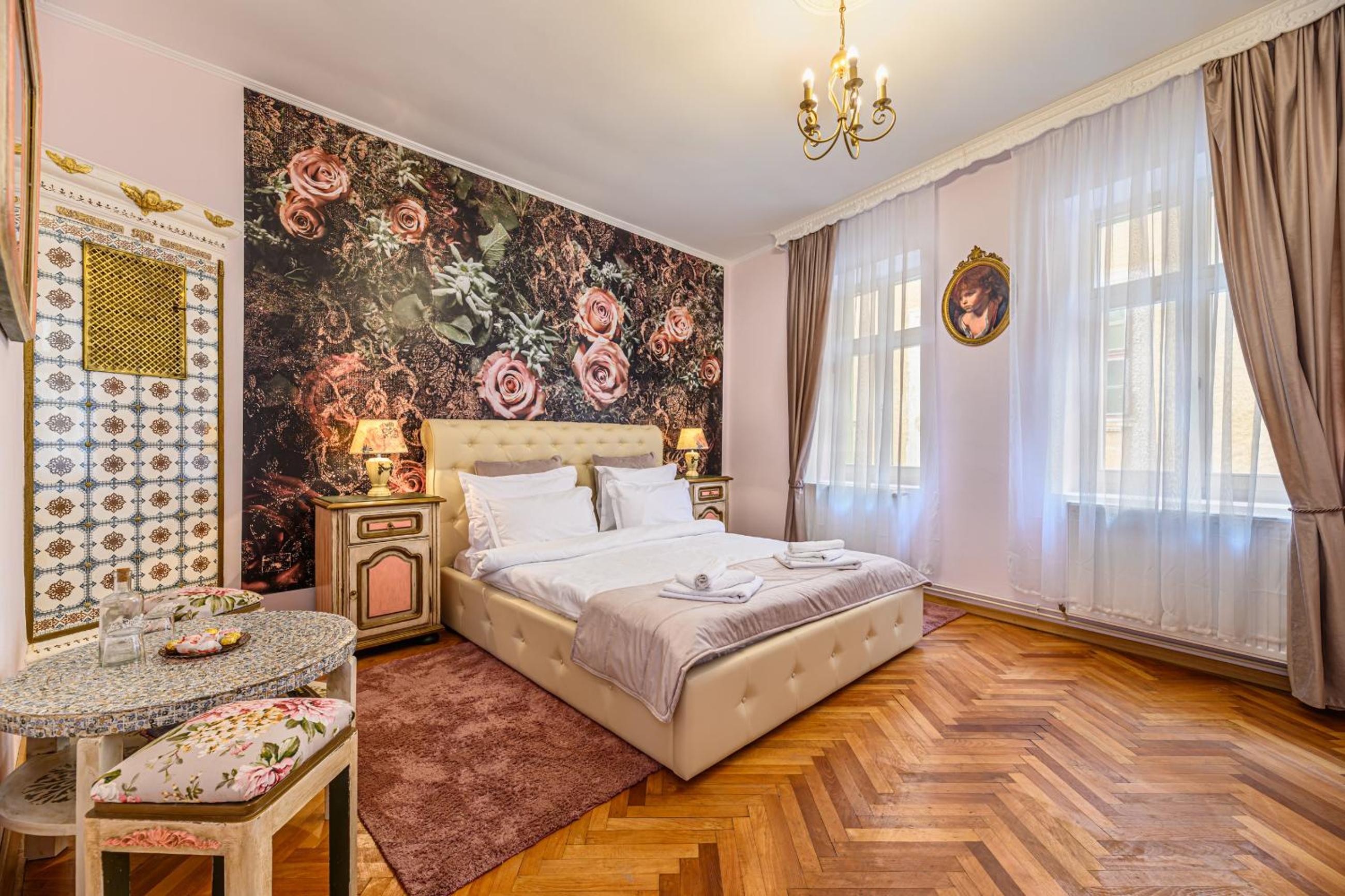 One-Bedroom Apartment - Photo 25