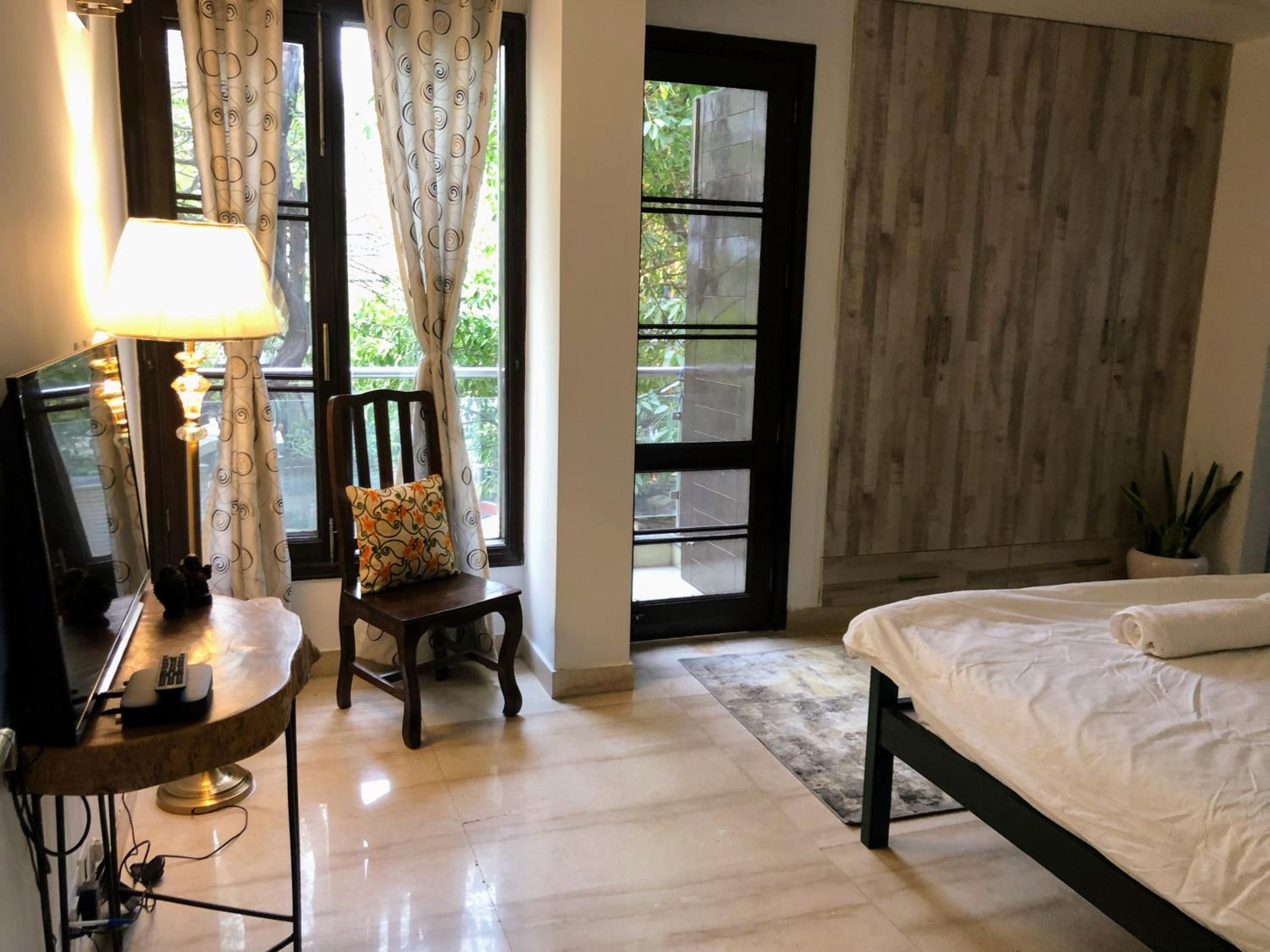 Superior King Room - Photo 42