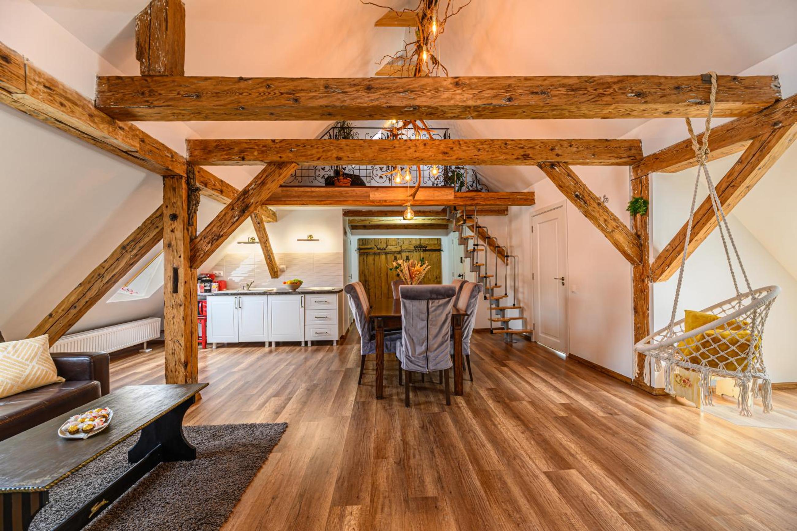 Three-Bedroom Apartment - Photo 25