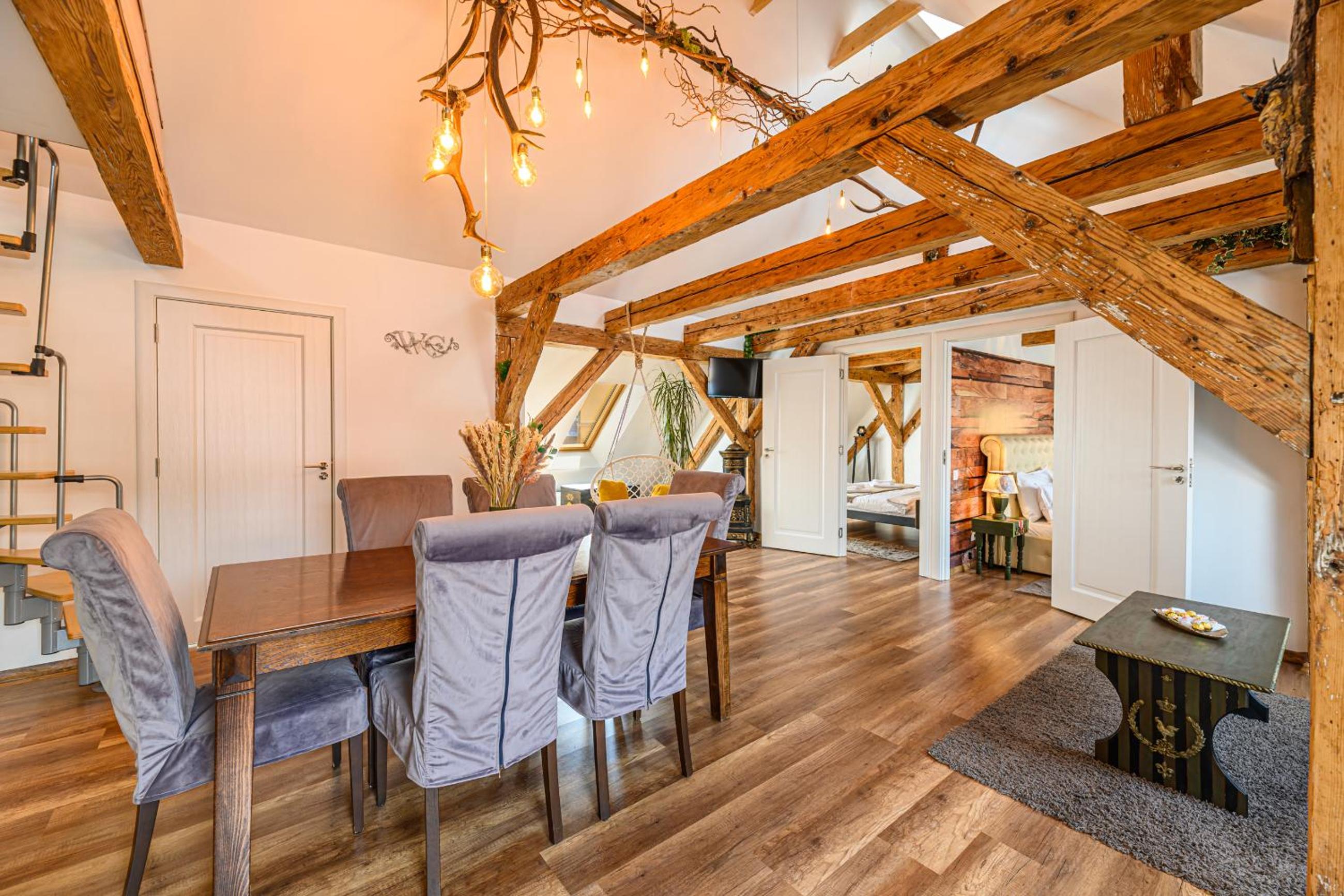 Three-Bedroom Apartment - Photo 4