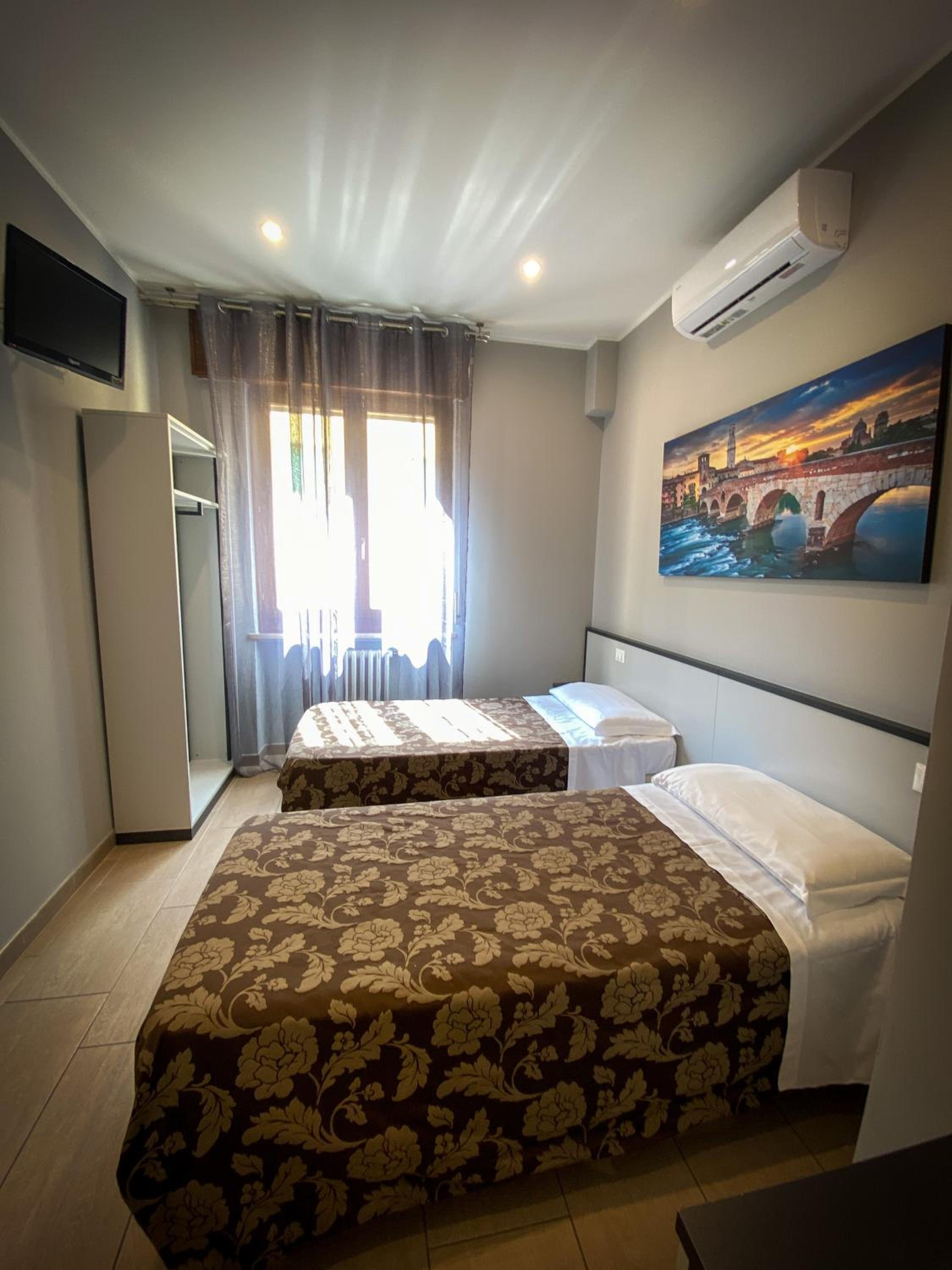 Economy Double or Twin Room photo 2