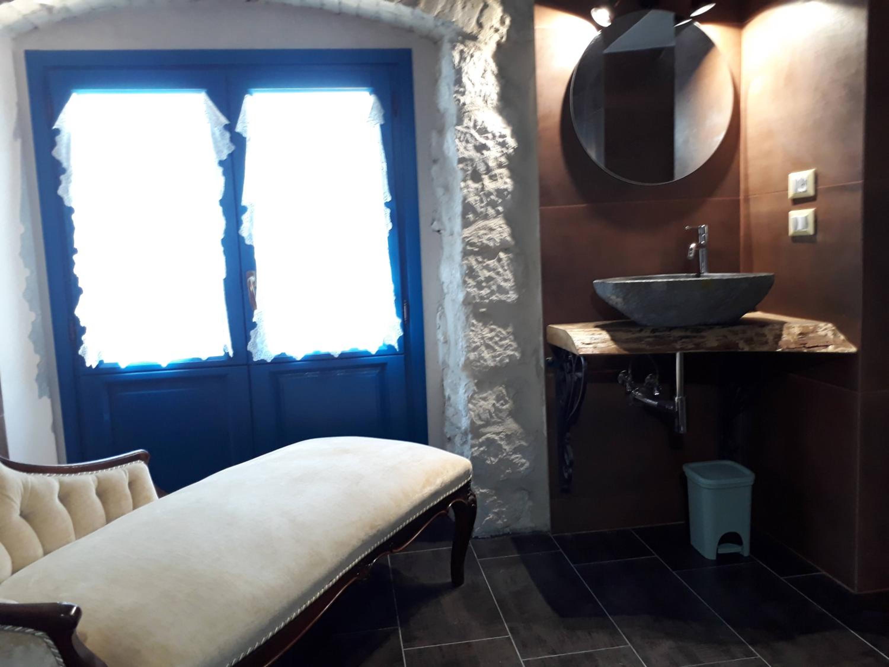 Junior Suite with Mountain View photo 3