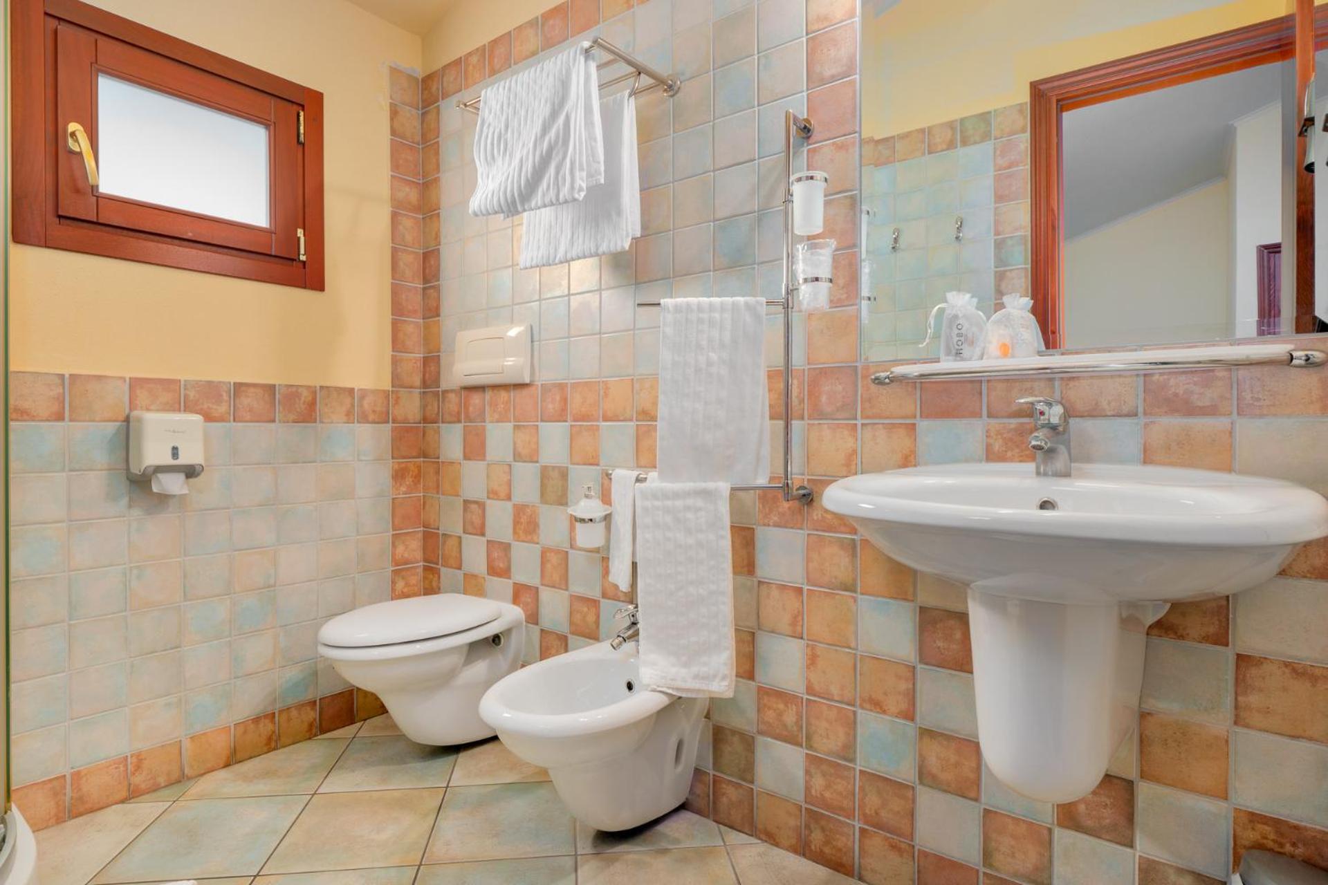 Superior Triple Room with Sea View - Photo 5