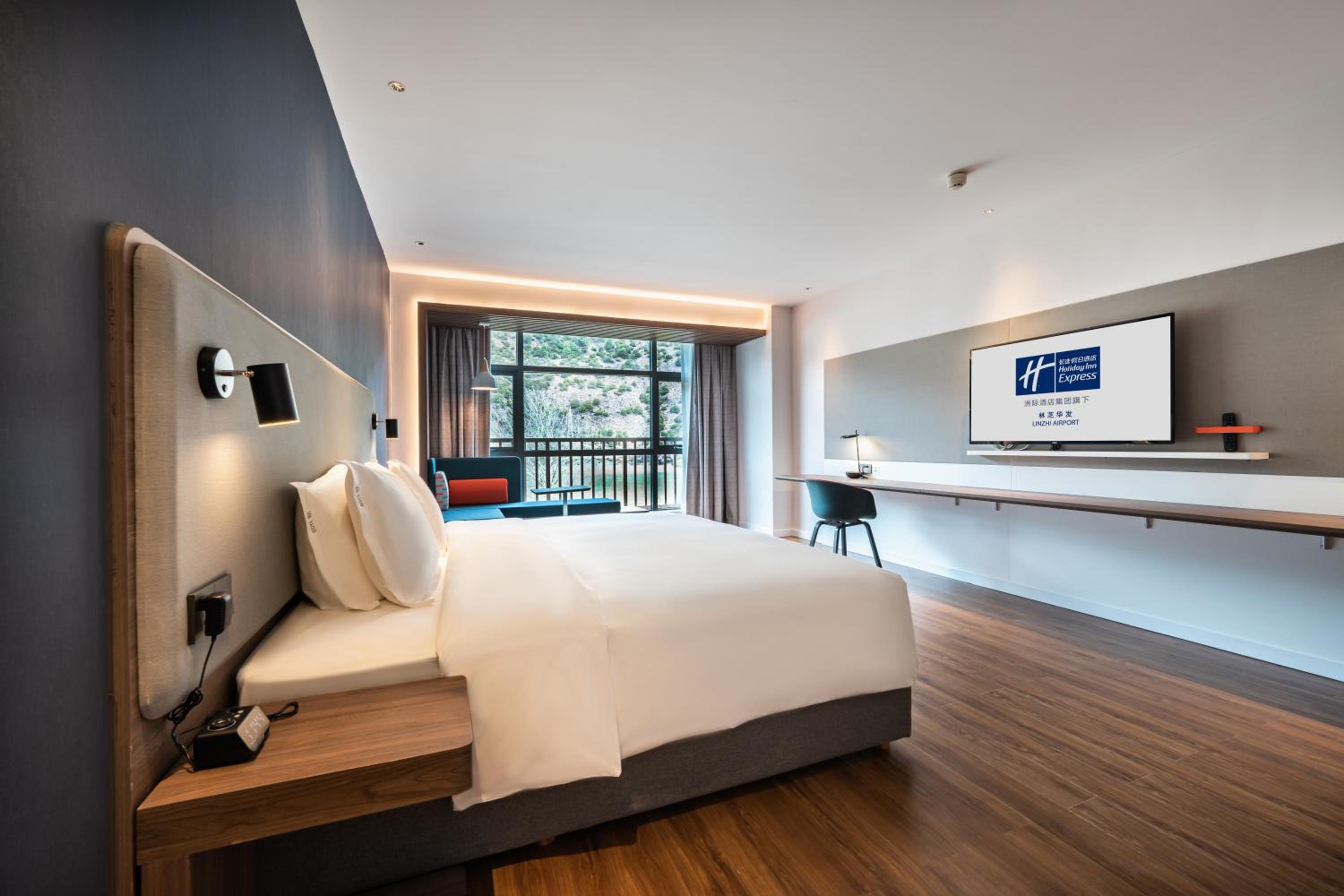 Standard King Room photo 2