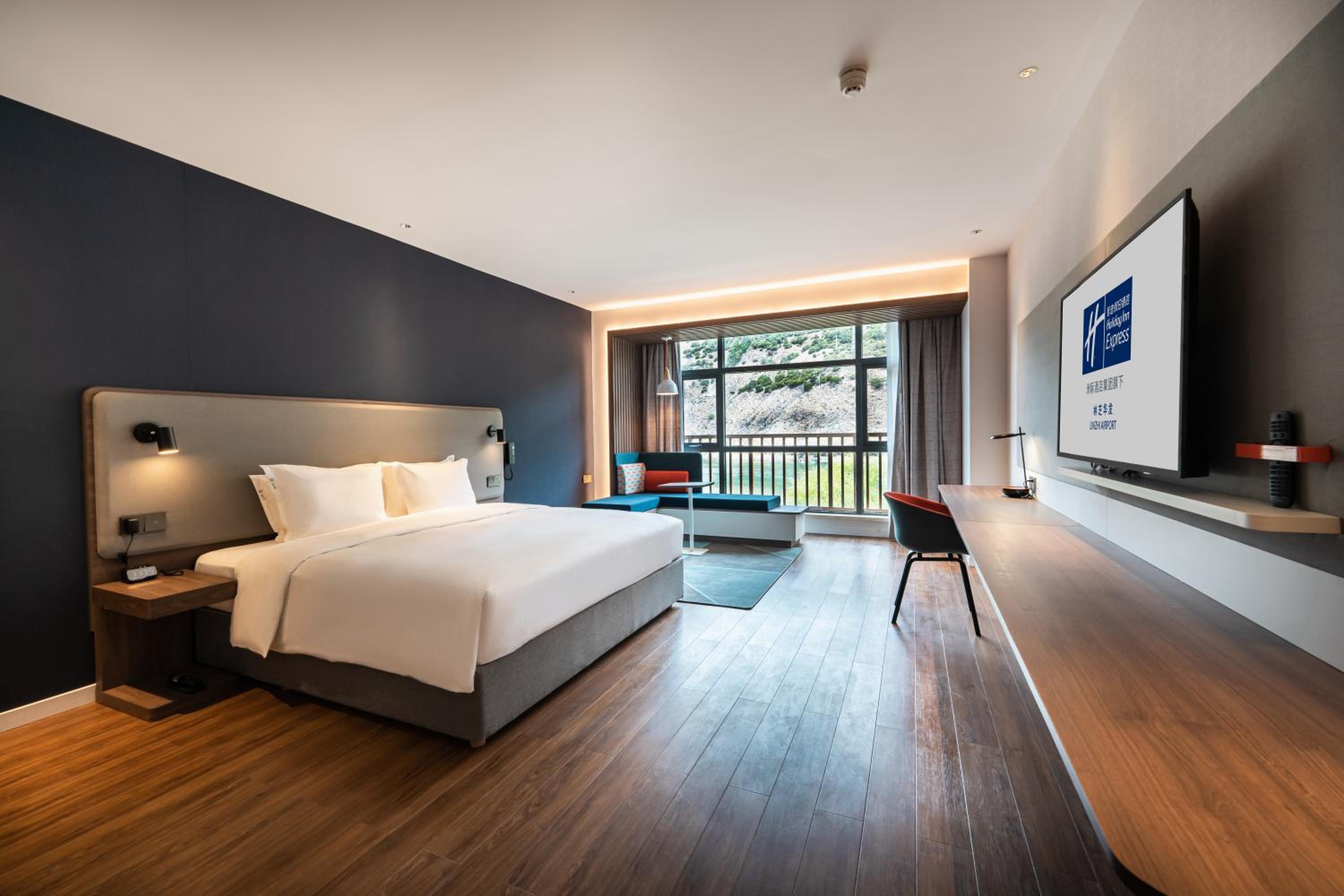 Standard King Room With River View photo 3