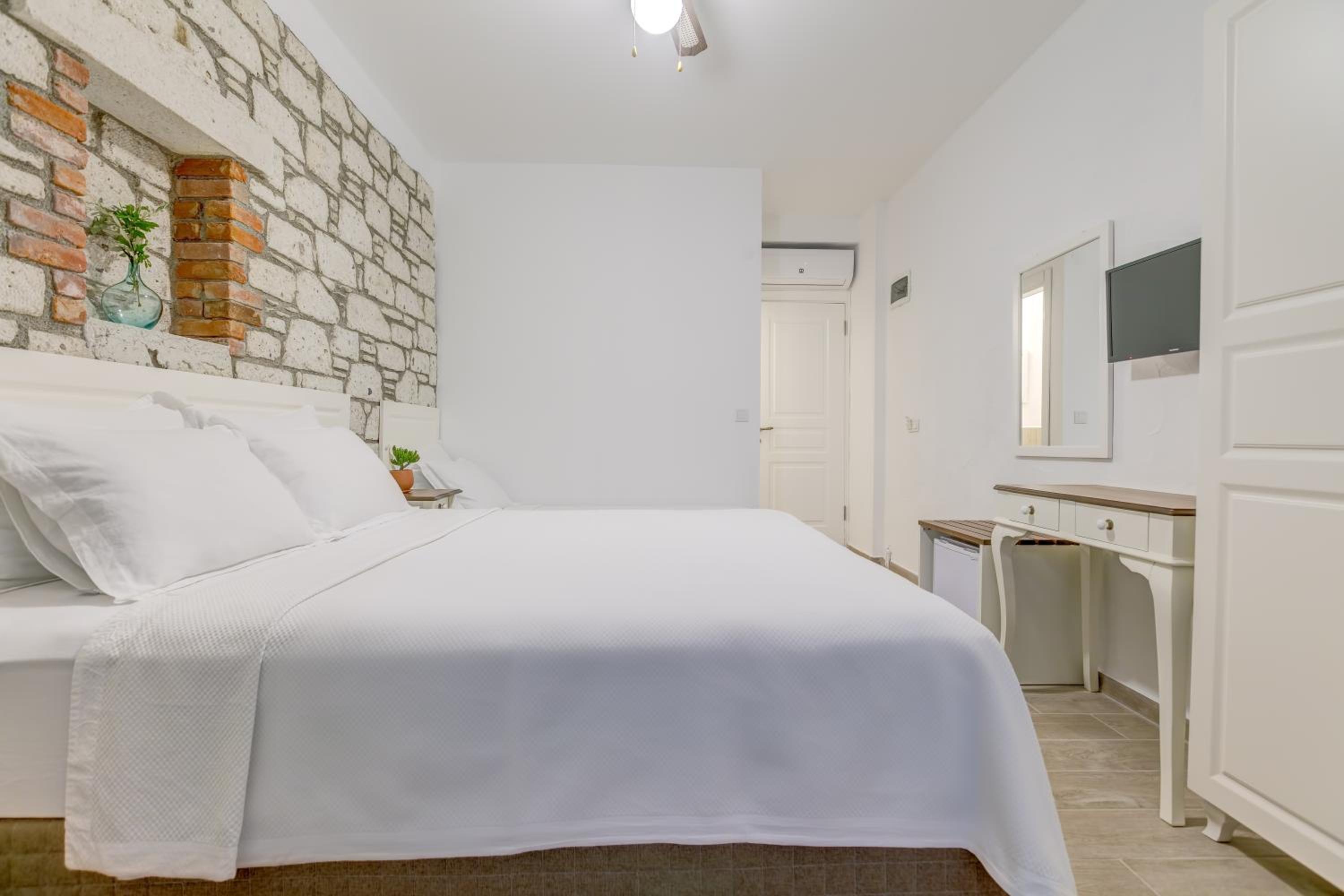 Triple Room - Photo 2