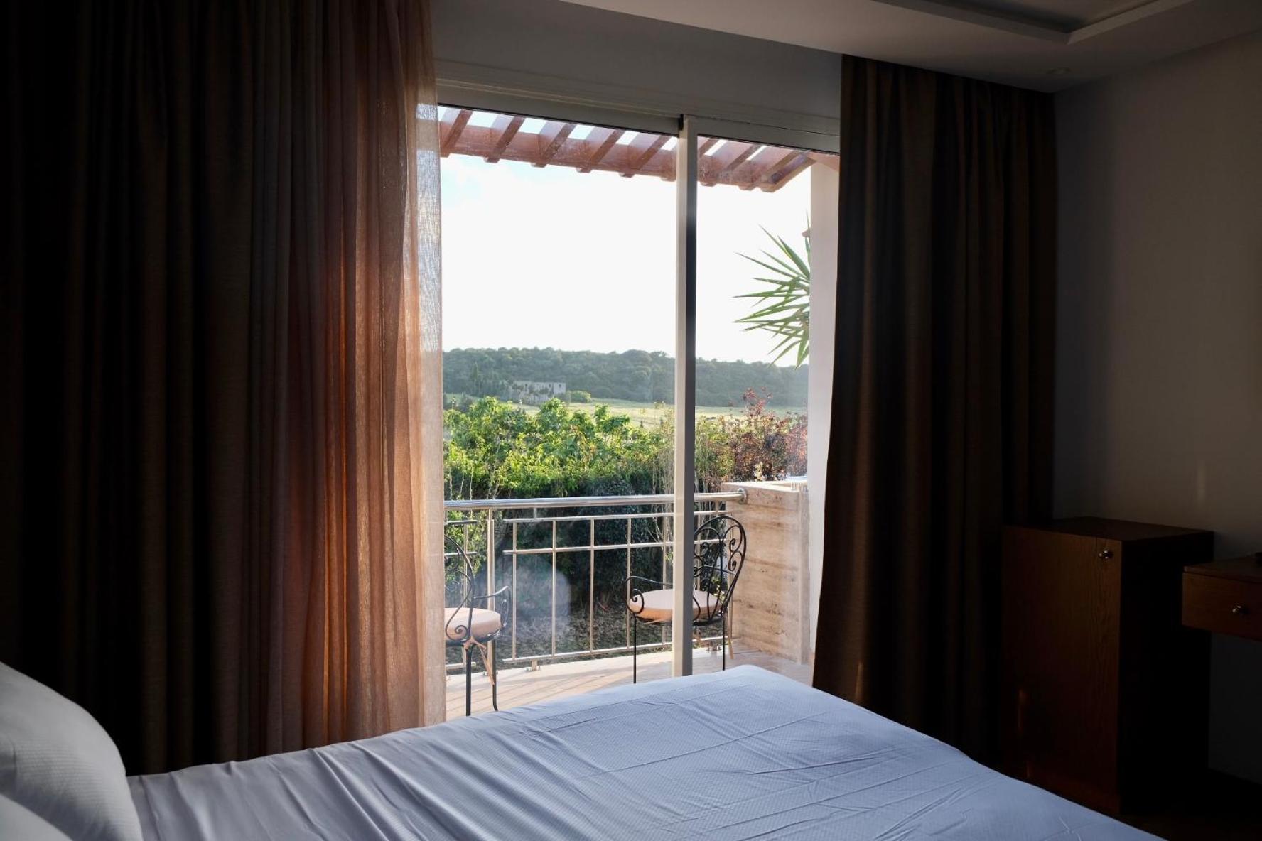 Superior Double or Twin Room with Terrace - Photo 7