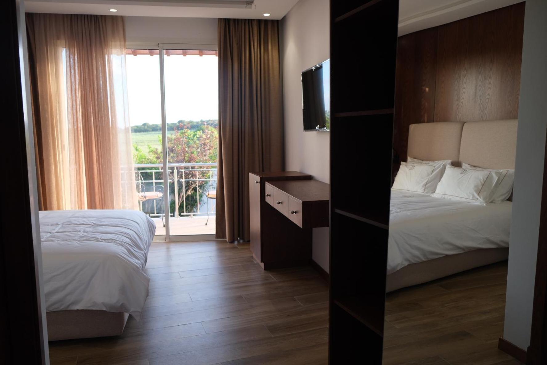 Superior Double or Twin Room with Terrace - Photo 1