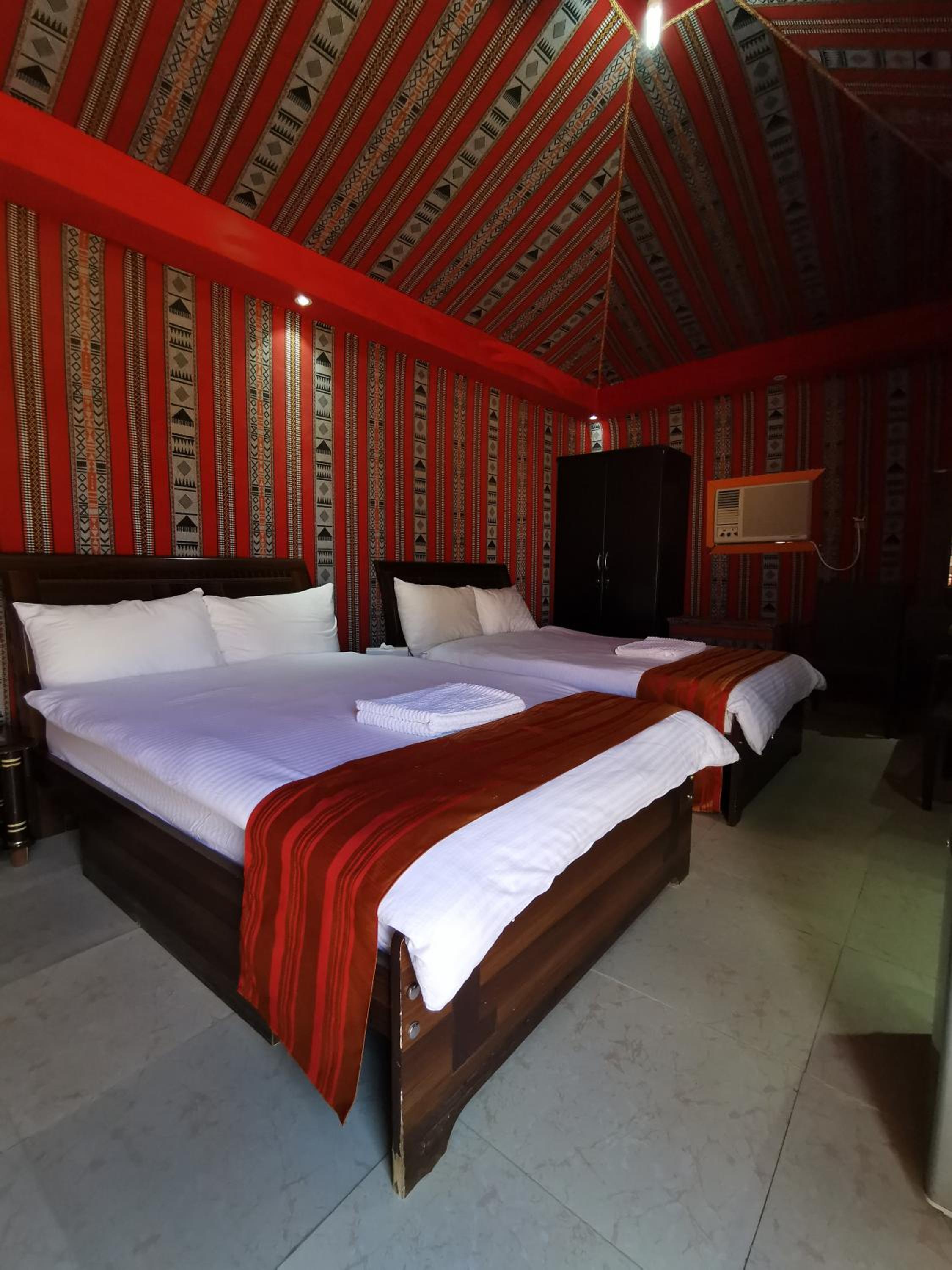 Deluxe Double or Twin Room with Balcony photo 2