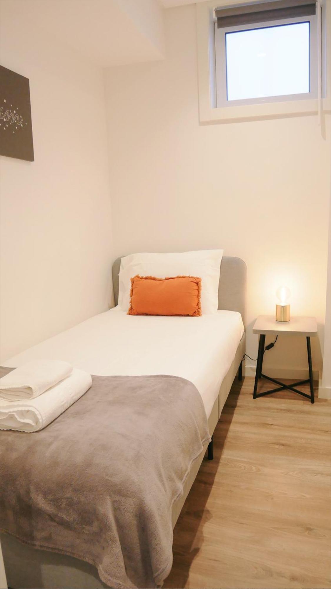 Three-Bedroom Apartment - Photo 21