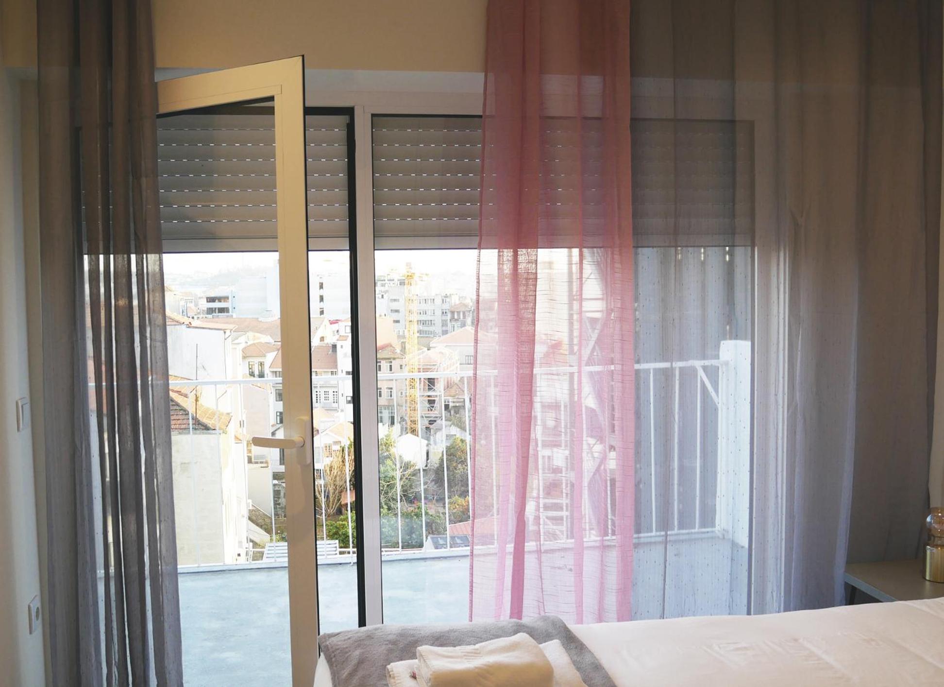 Three-Bedroom Apartment - Photo 20