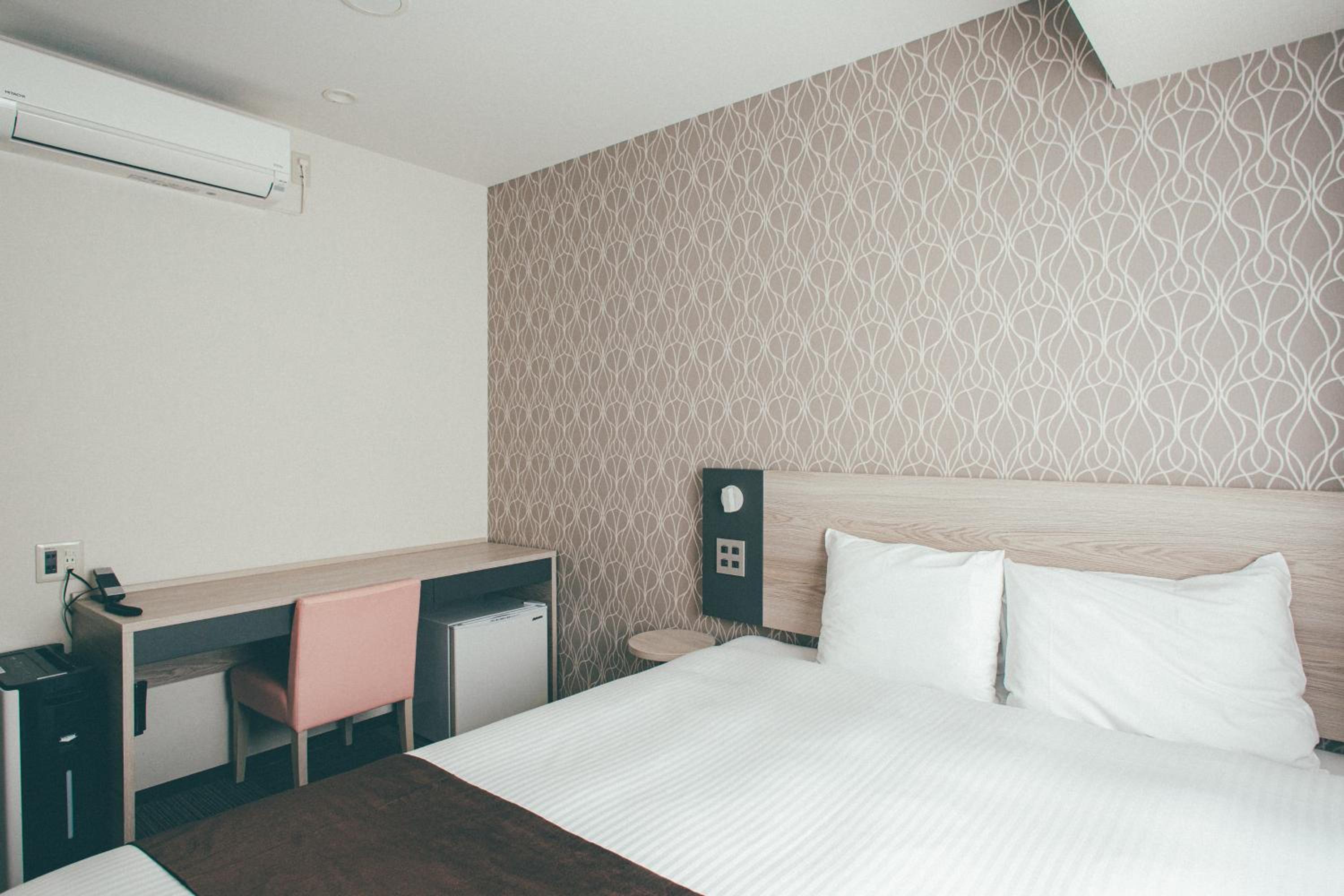 Double Room - Non-Smoking  photo 2