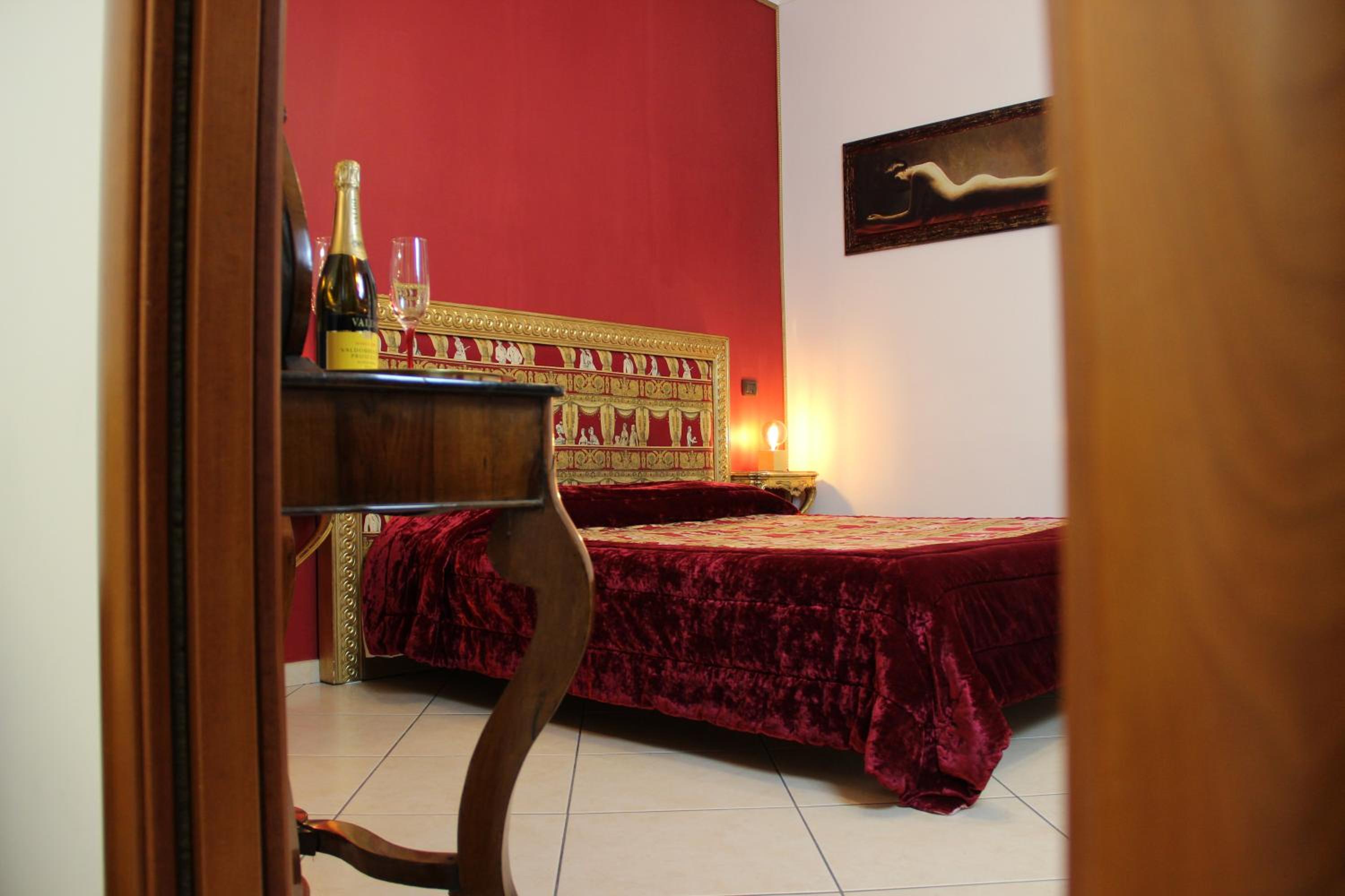 Deluxe Suite photo 2