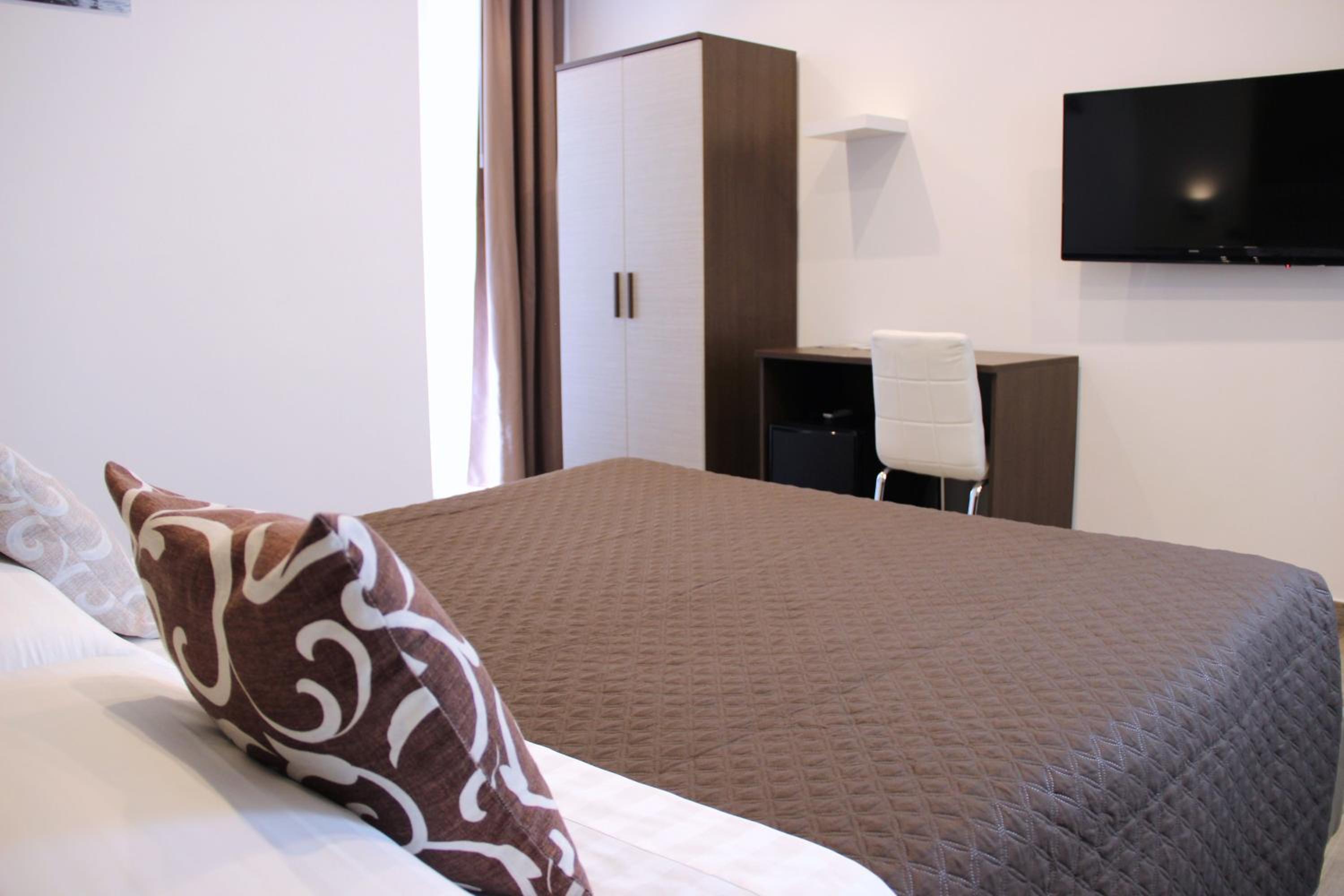 Deluxe King Room-Wood photo 3