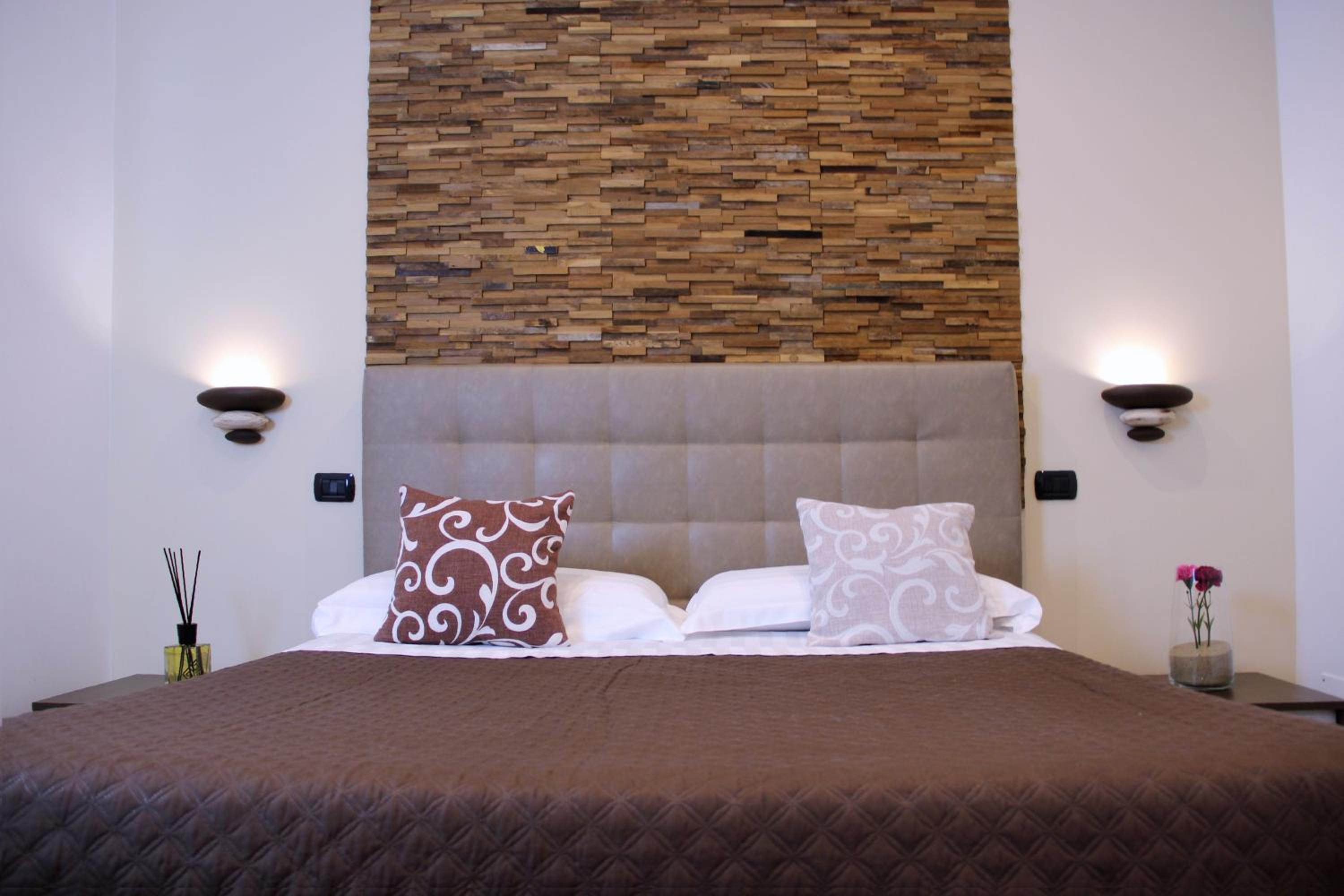 Deluxe King Room-Wood photo 2