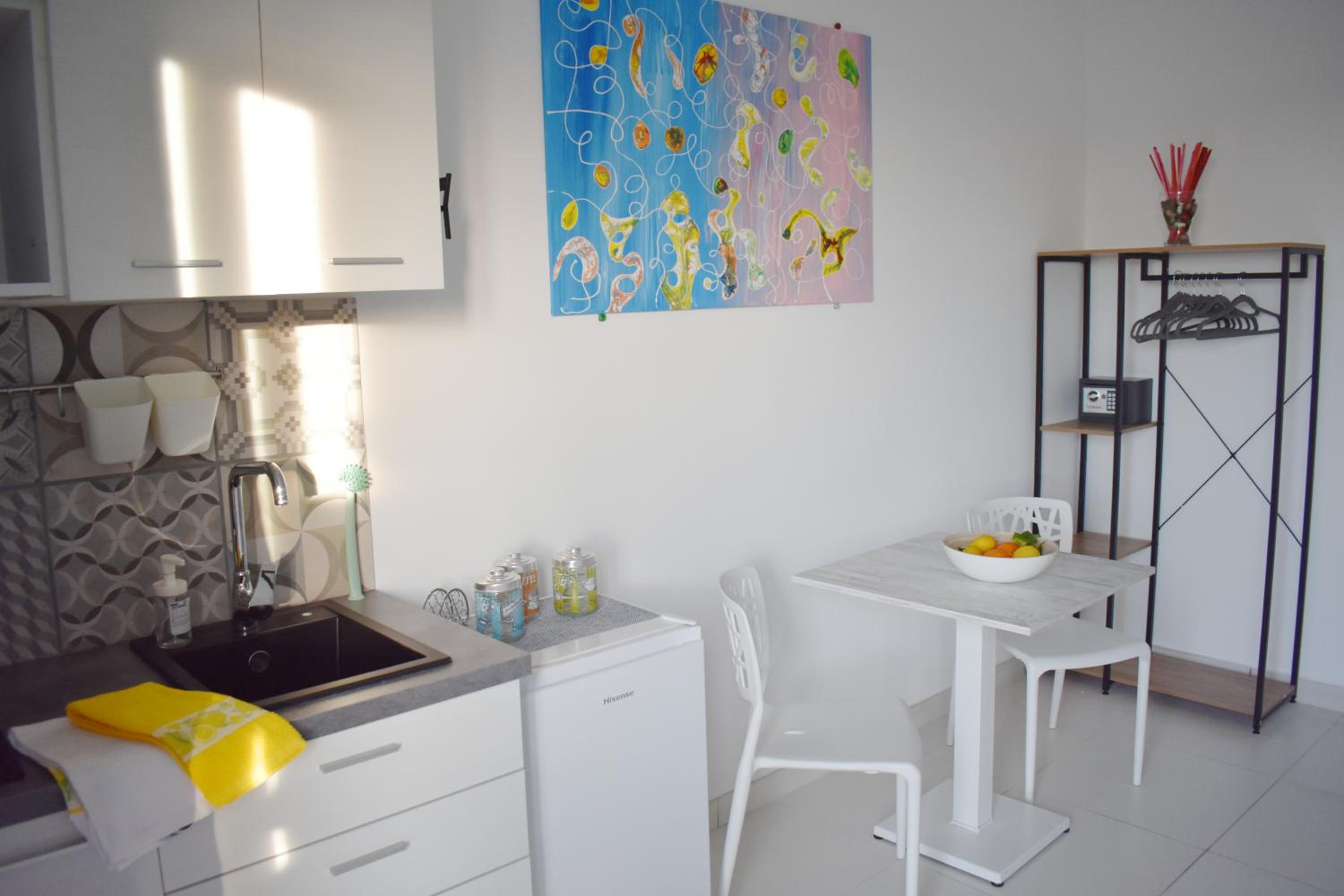 Family Room - Photo 15