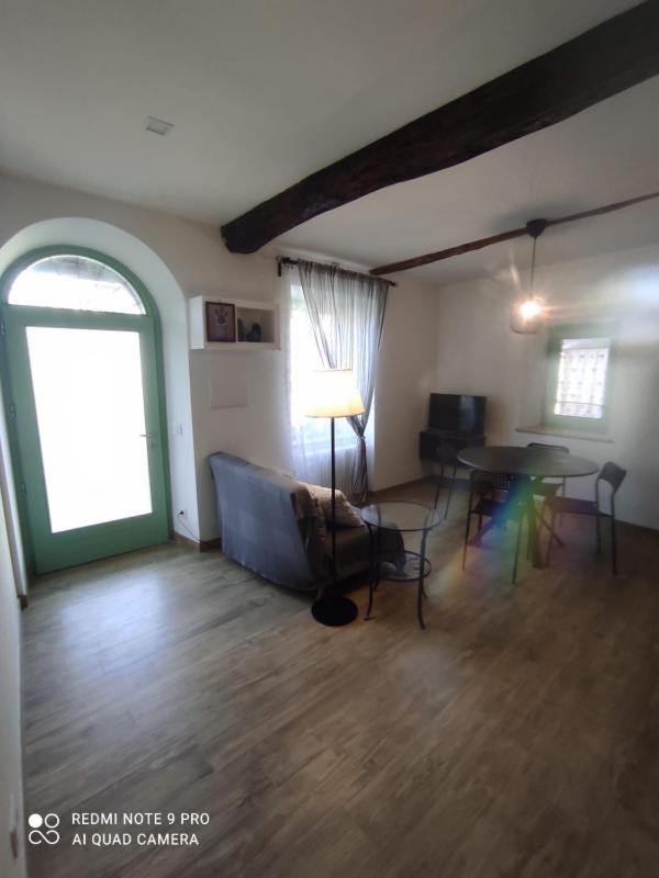 One-Bedroom House photo 1