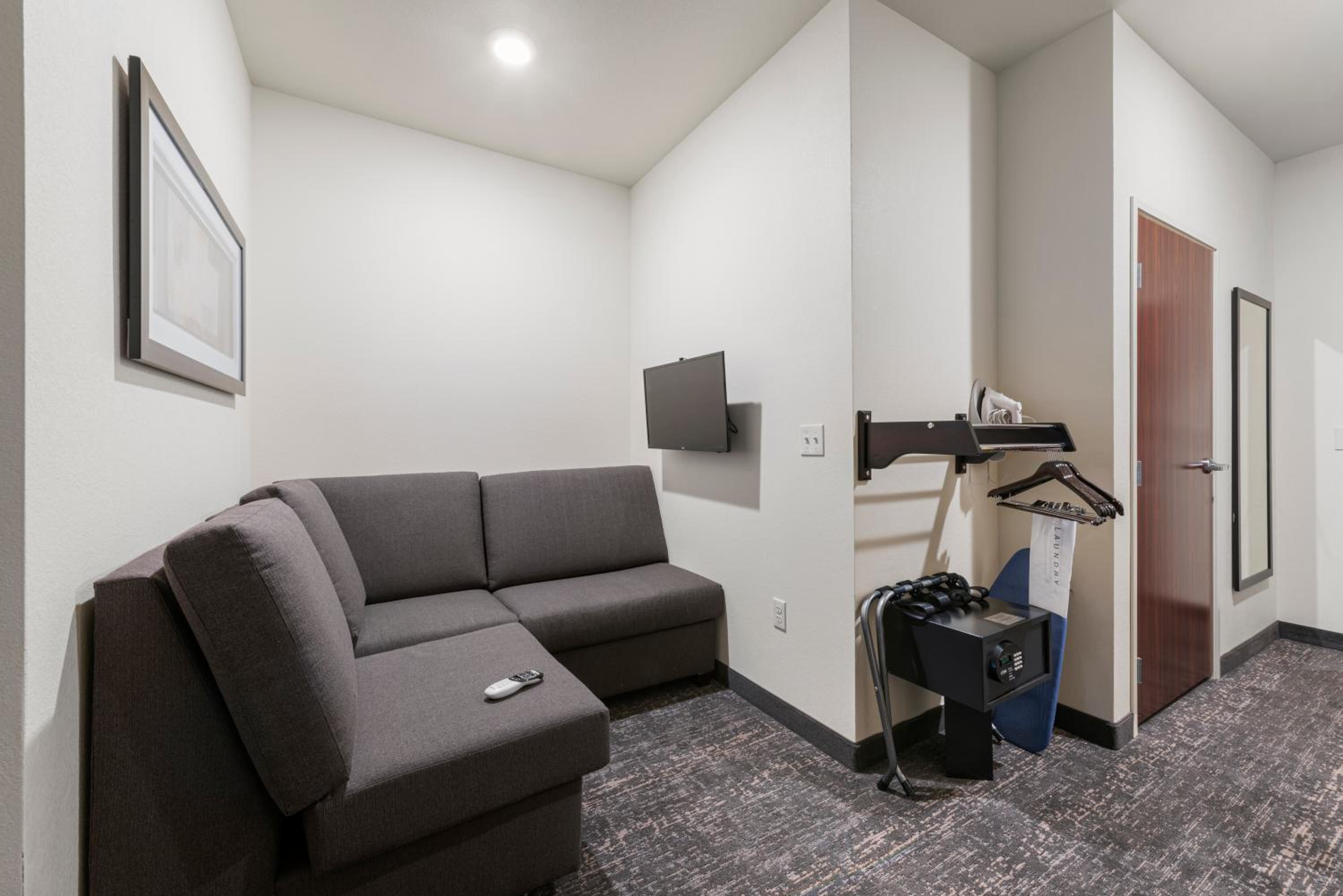 Studio - Disability Access - Photo 4