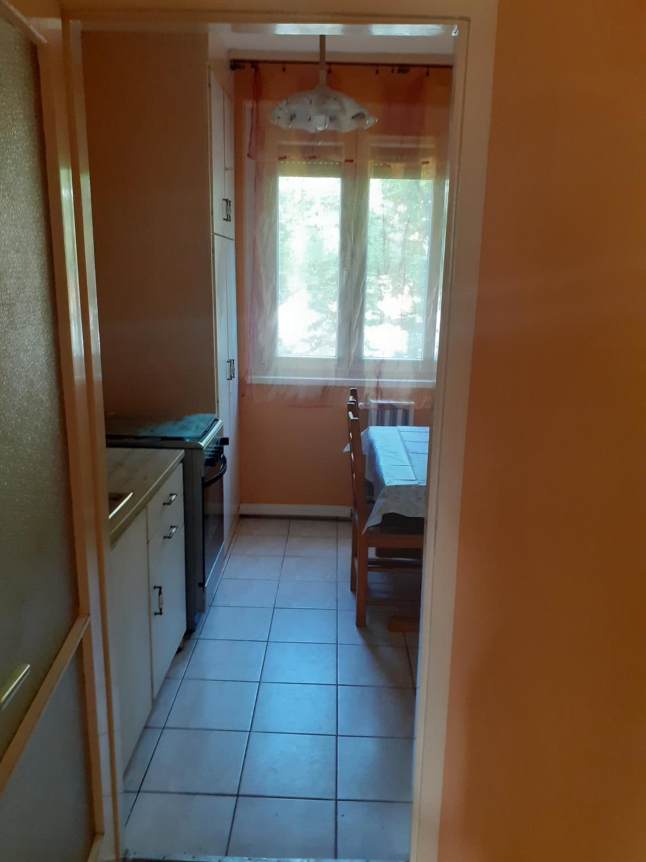 One-Bedroom Apartment - Photo 12