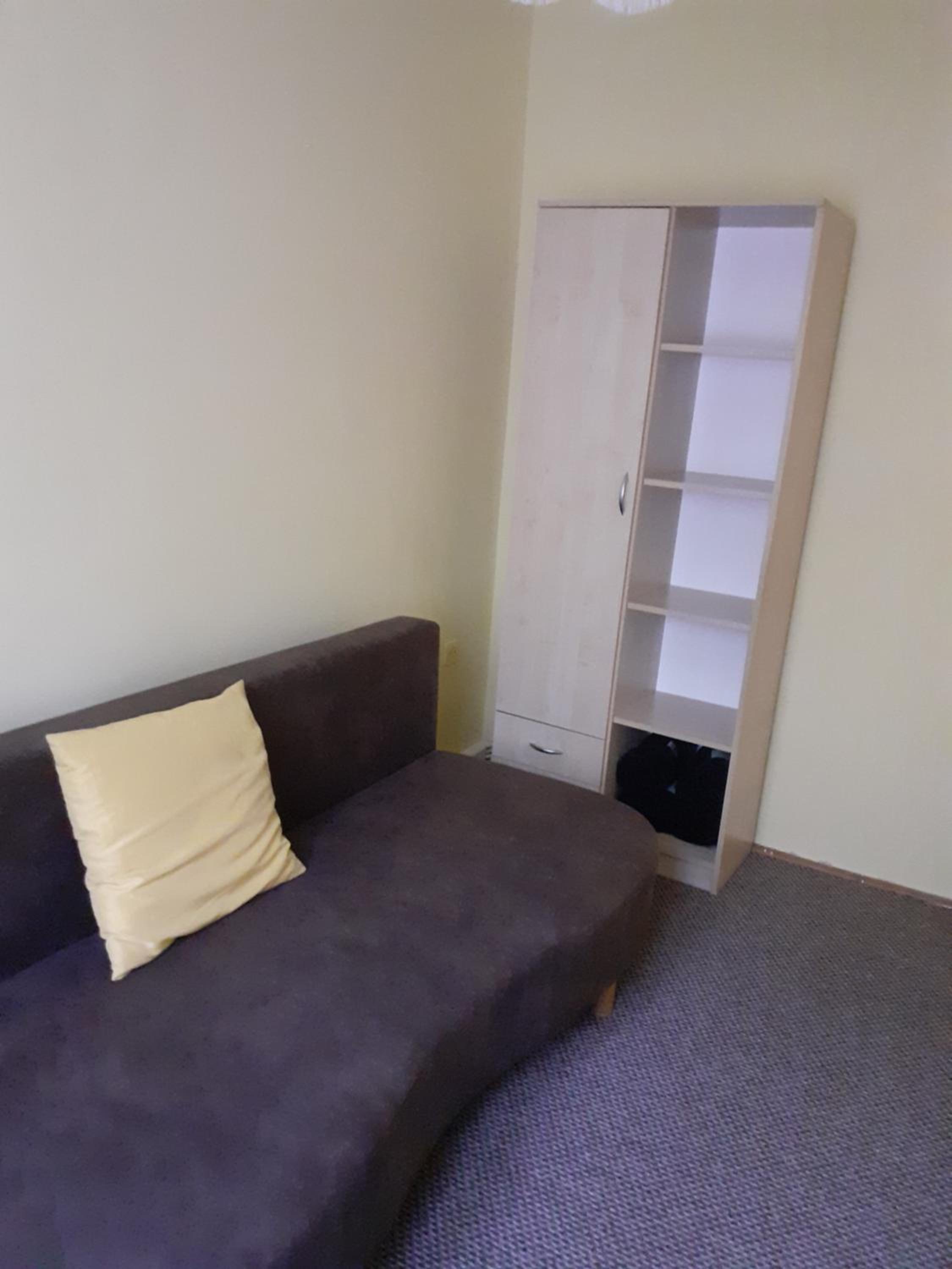 One-Bedroom Apartment - Photo 18