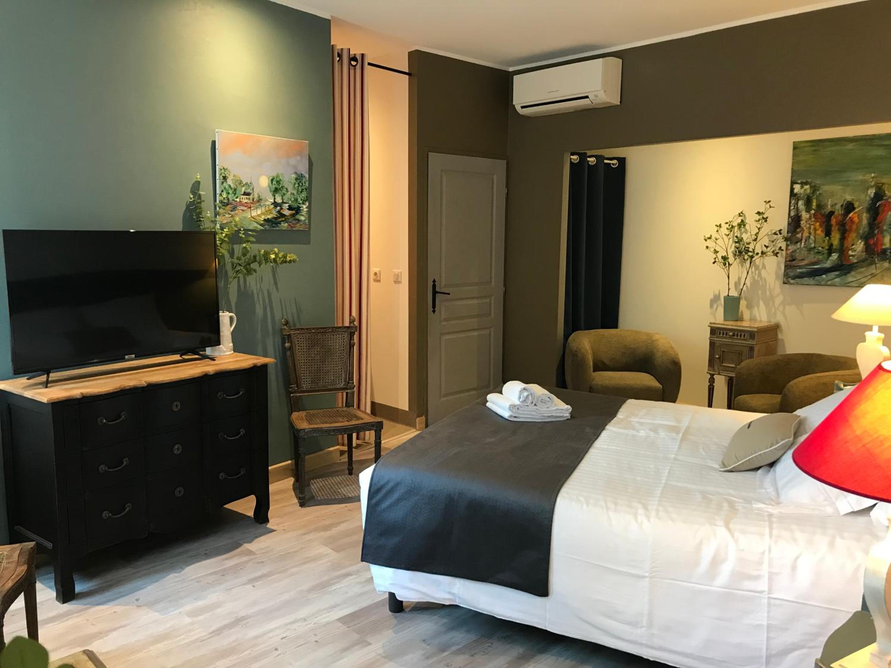 Double Room with Private Bathroom photo 1